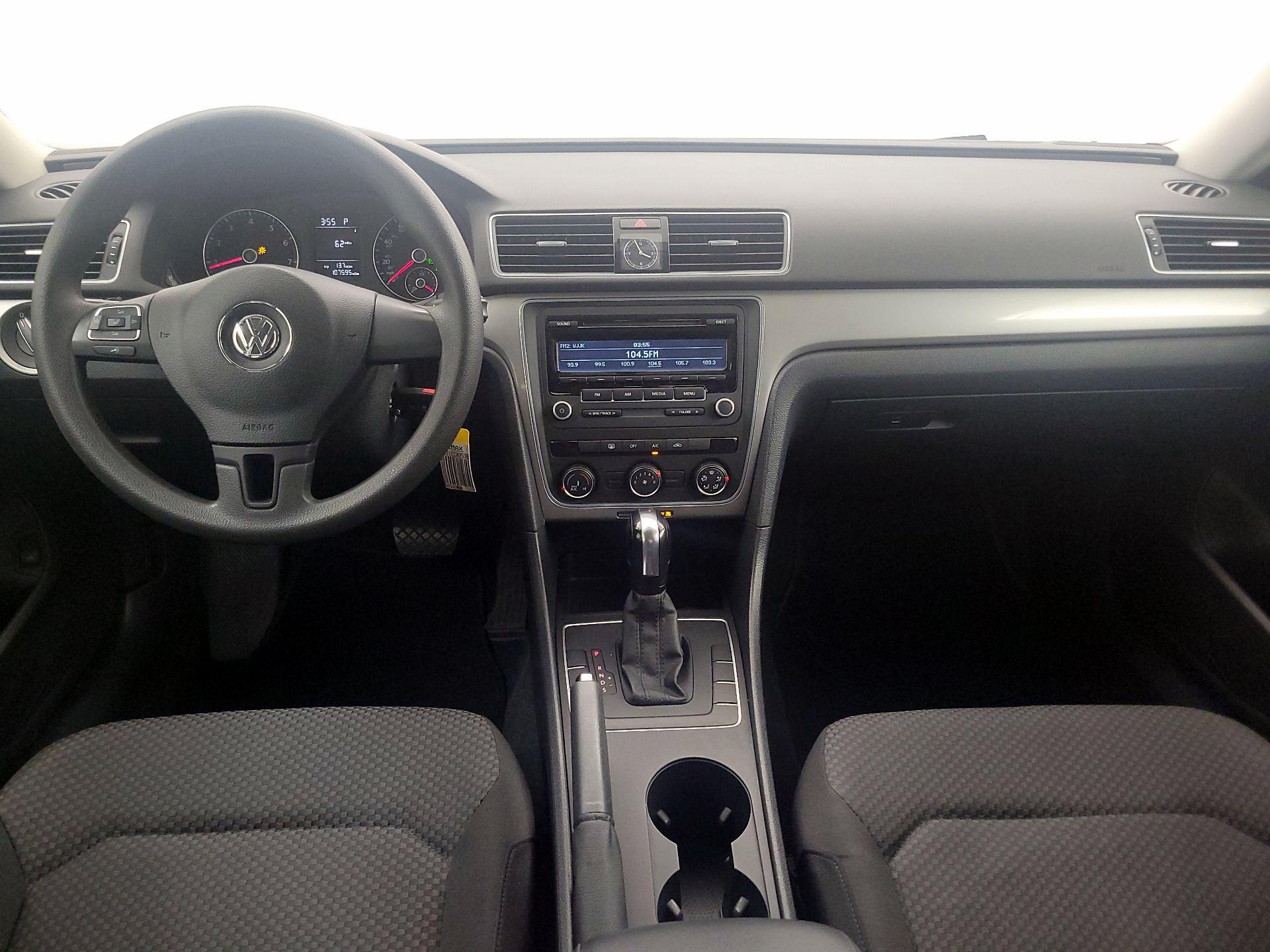 Thumbnail: 2014 Volkswagen Passat - 9