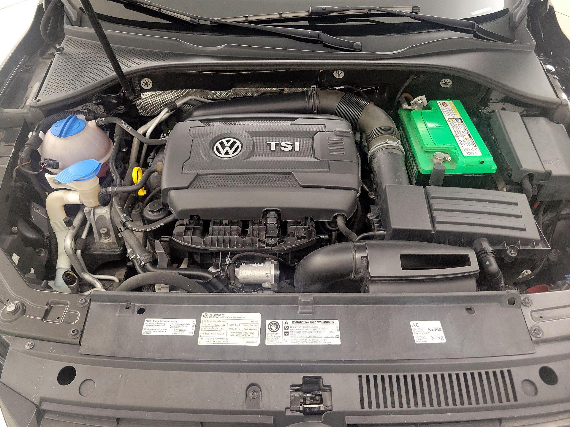 Thumbnail: 2014 Volkswagen Passat - 20