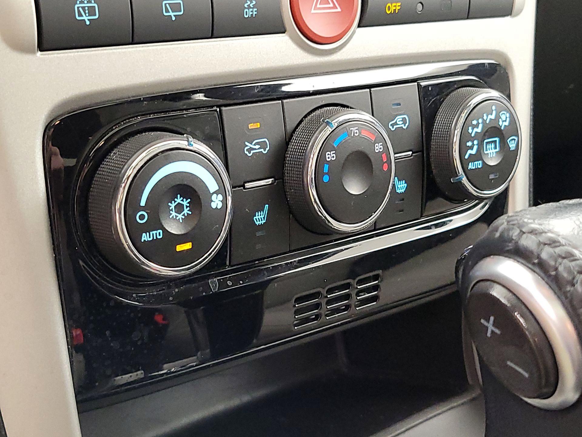 Thumbnail: 2014 Chevrolet Captiva Sport - 15
