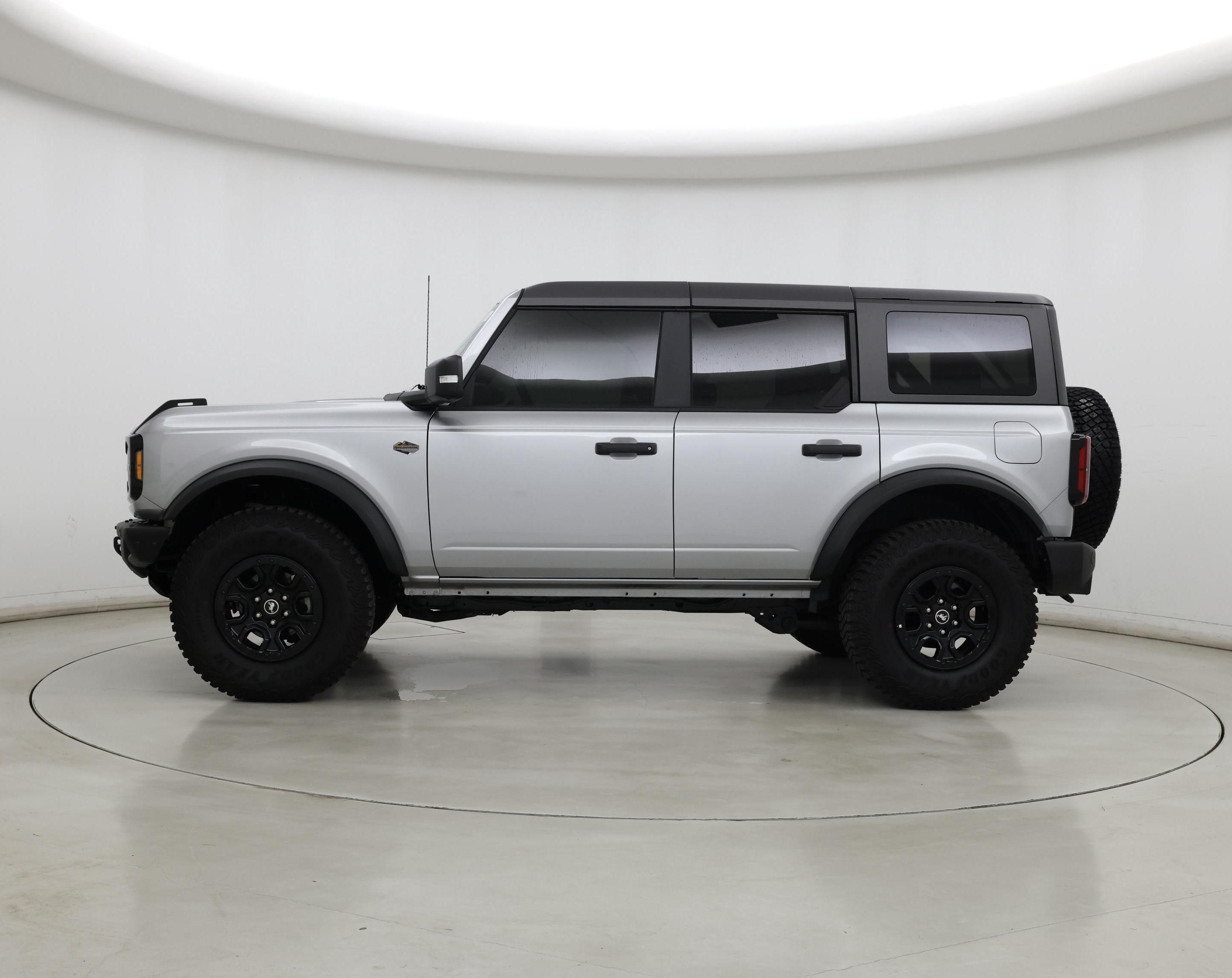 Thumbnail: 2023 Ford Bronco - 3