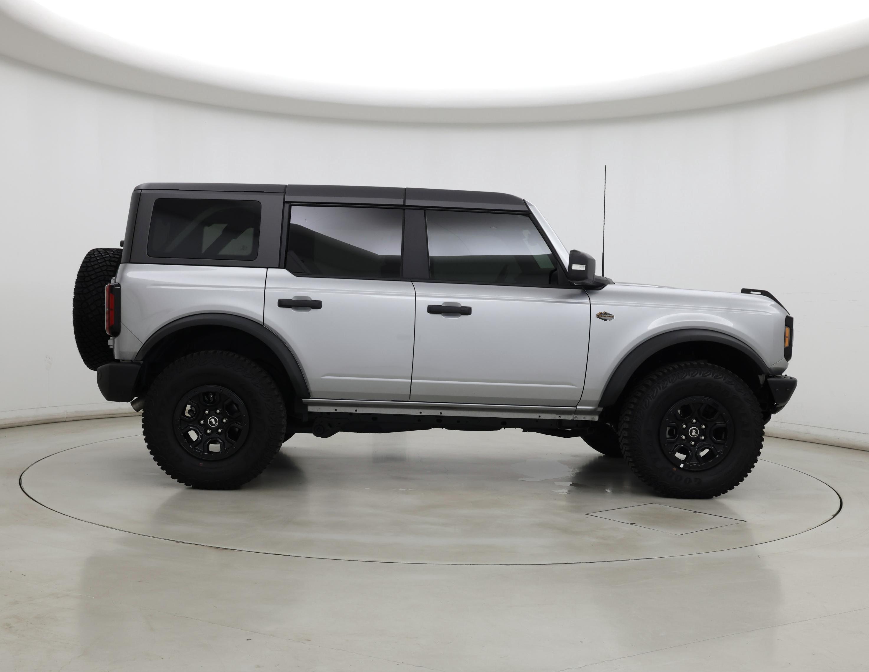 Thumbnail: 2023 Ford Bronco - 7