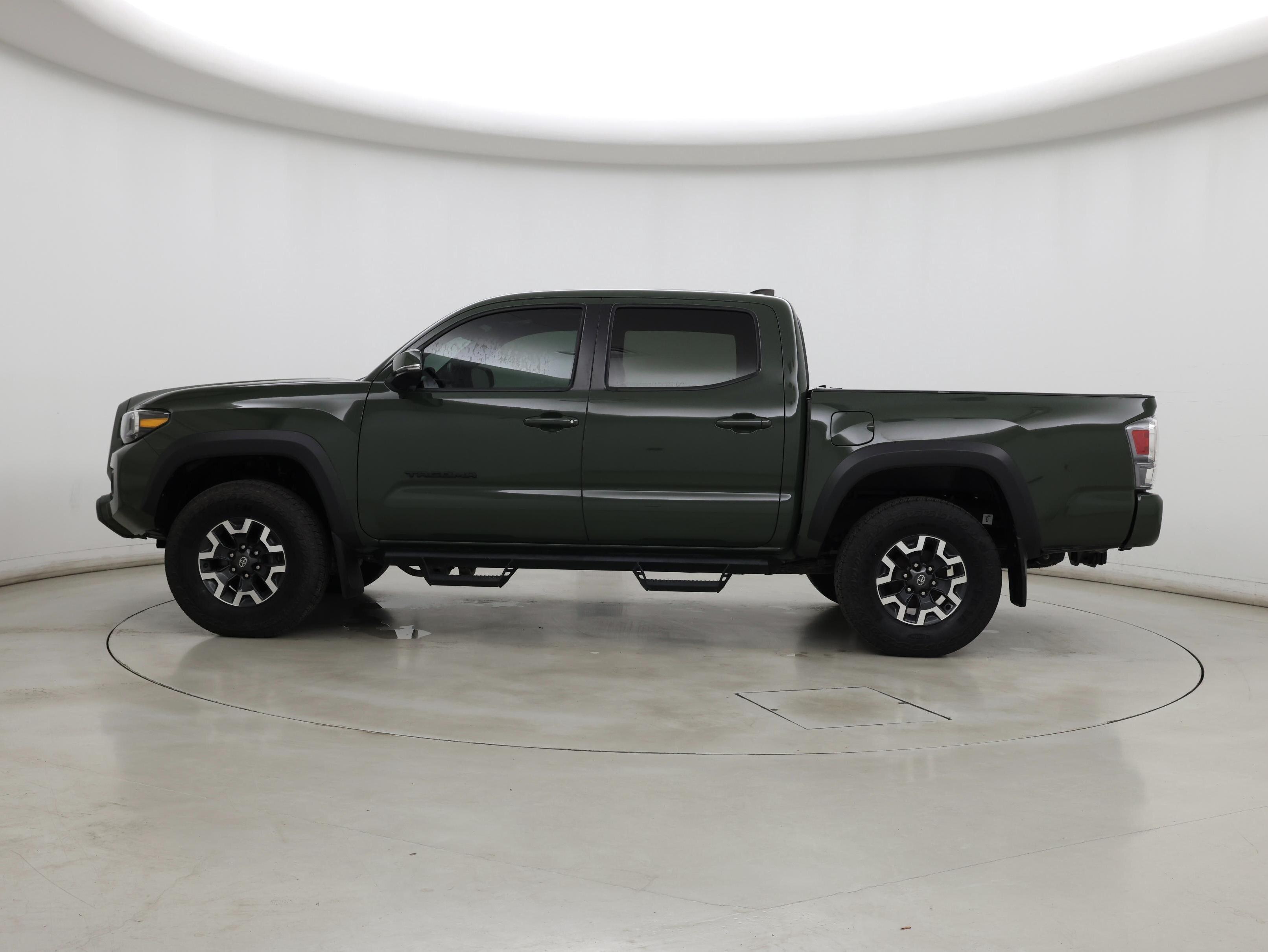 Thumbnail: 2022 Toyota Tacoma - 3