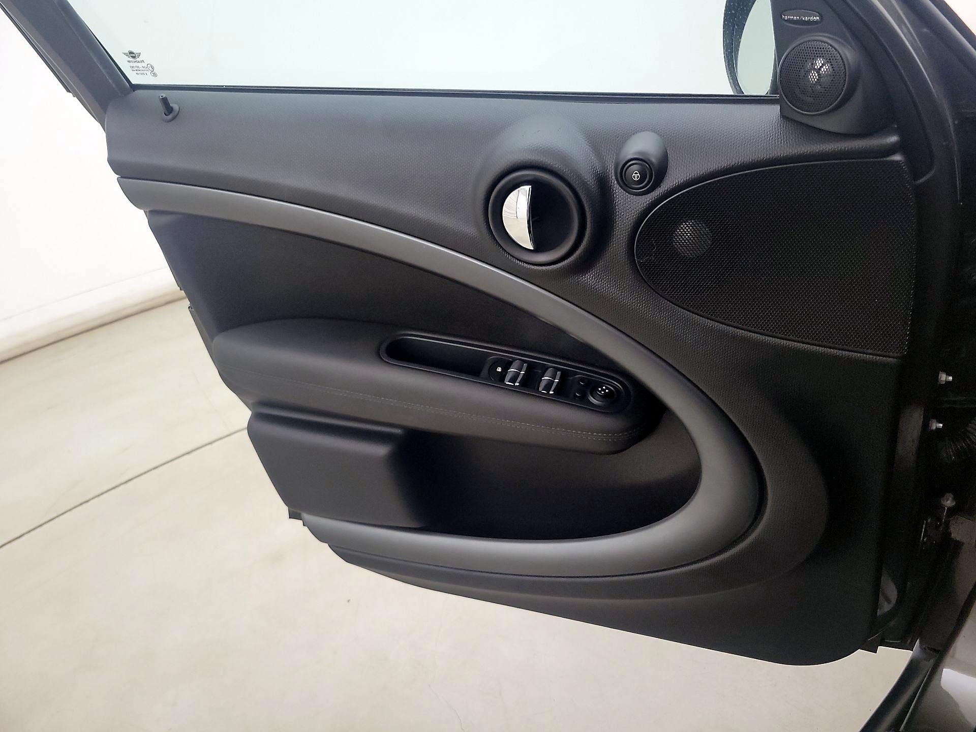 Thumbnail: 2014 MINI Cooper Countryman - 12