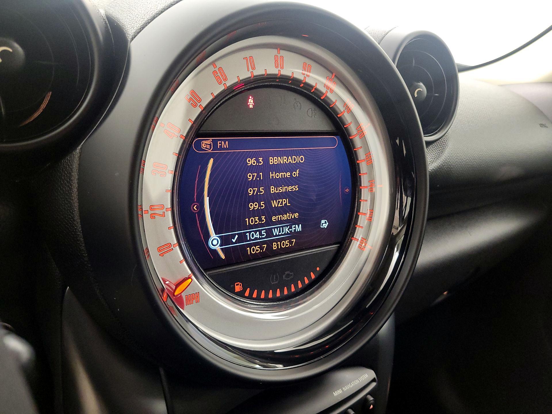 Thumbnail: 2014 MINI Cooper Countryman - 16