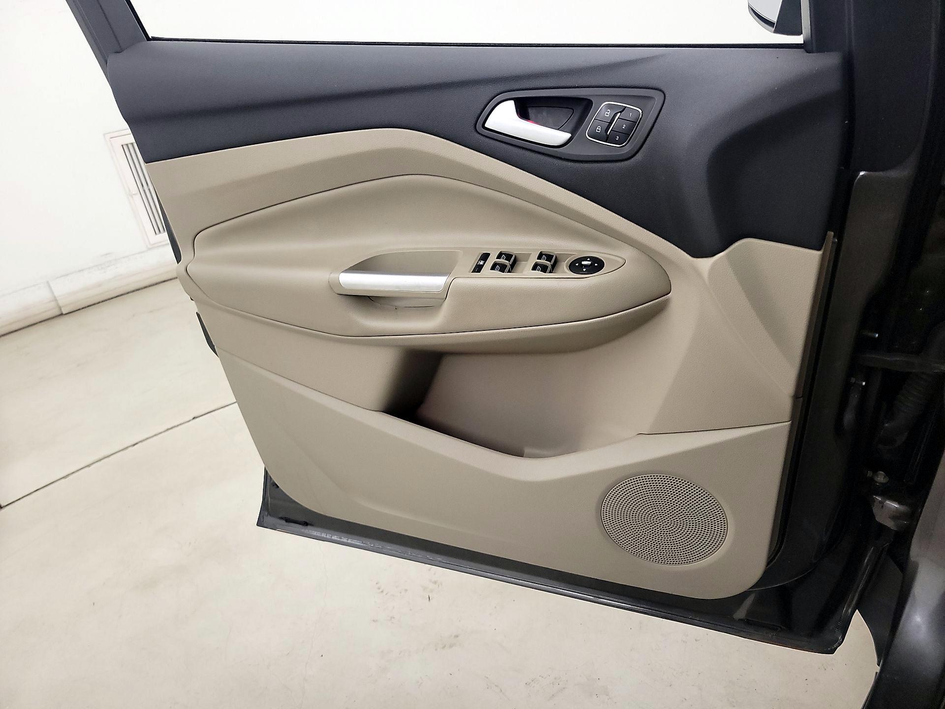 Thumbnail: 2016 Ford Escape - 12