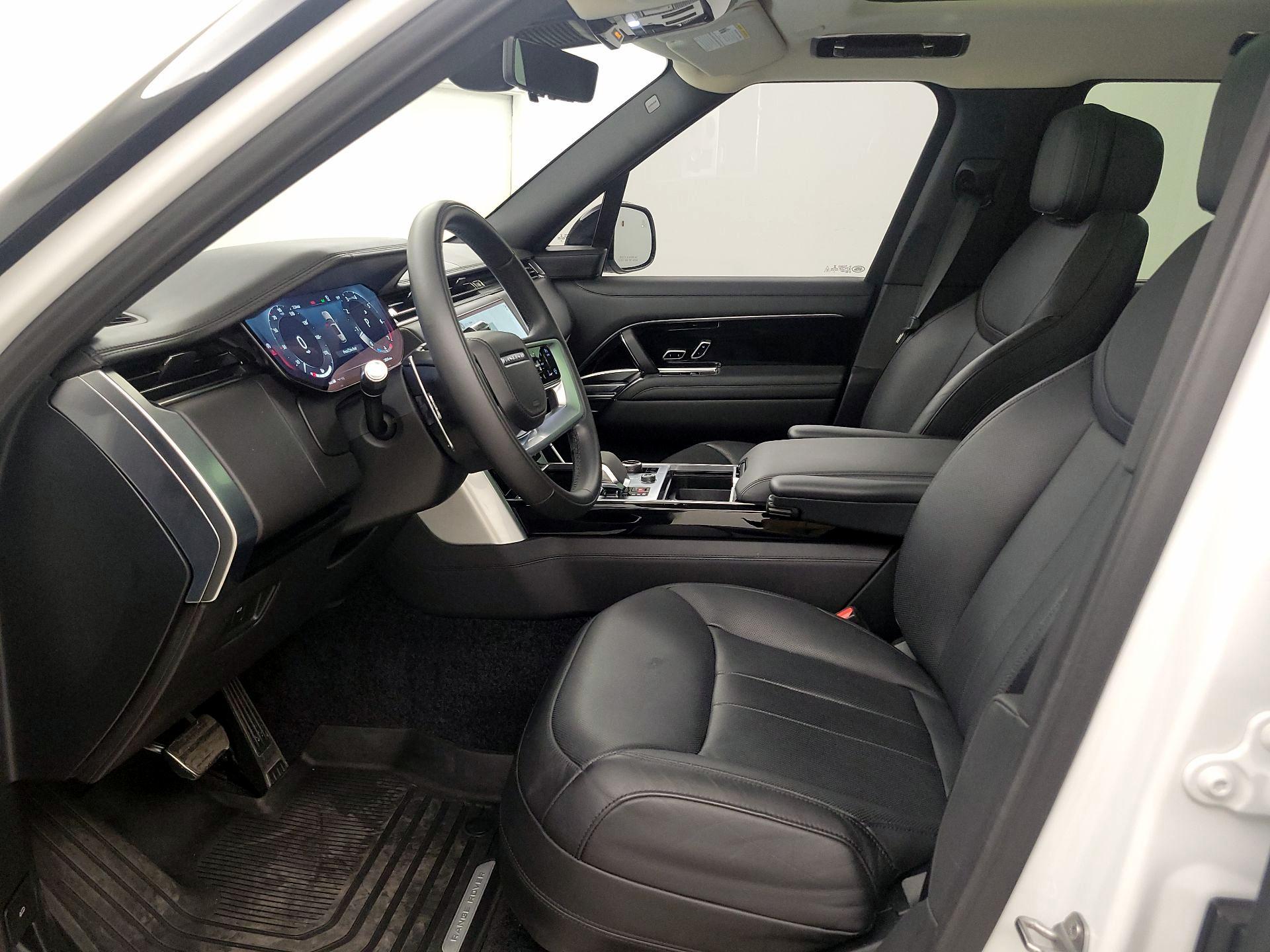Thumbnail: 2022 Land Rover Range Rover - 11