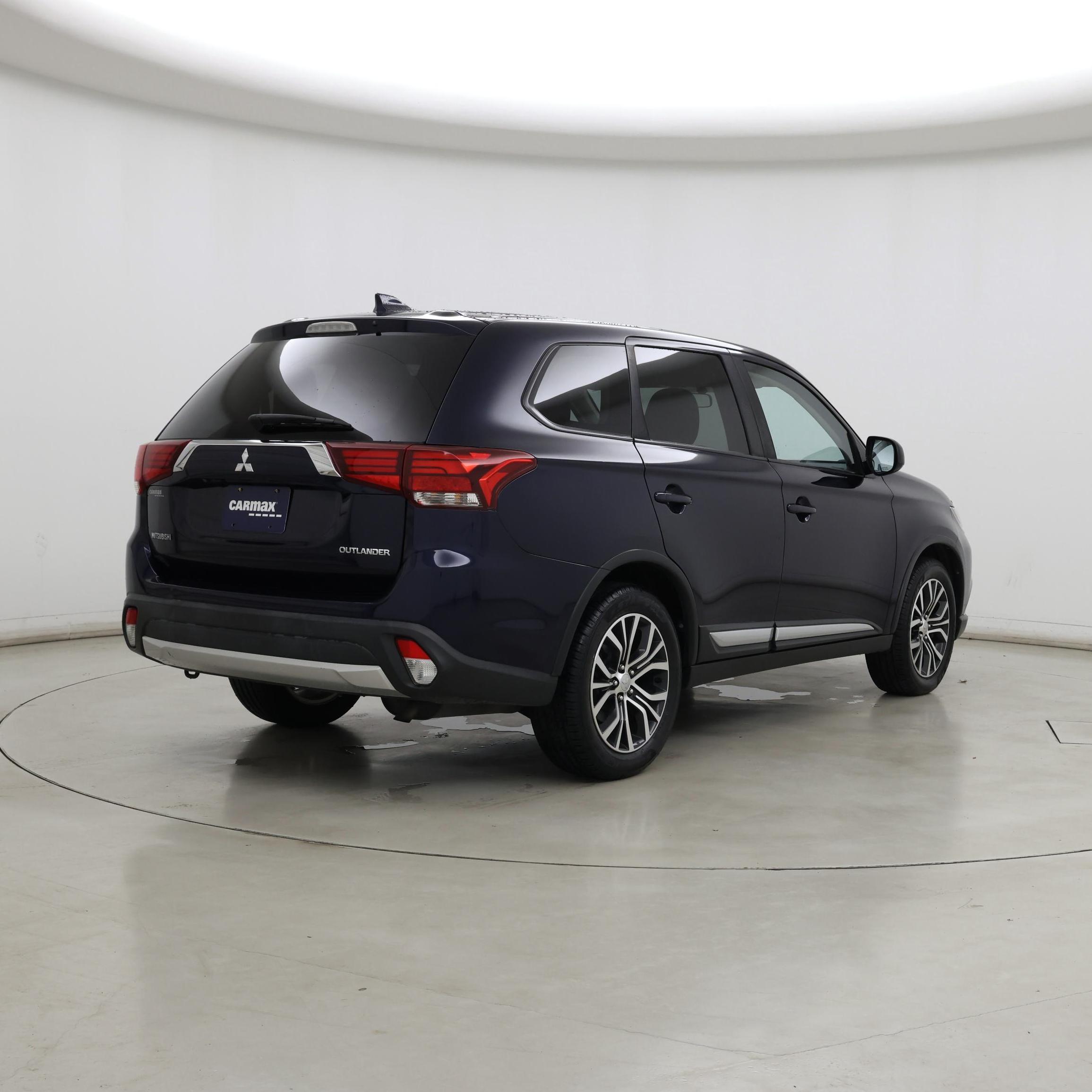Thumbnail: 2018 Mitsubishi Outlander - 8