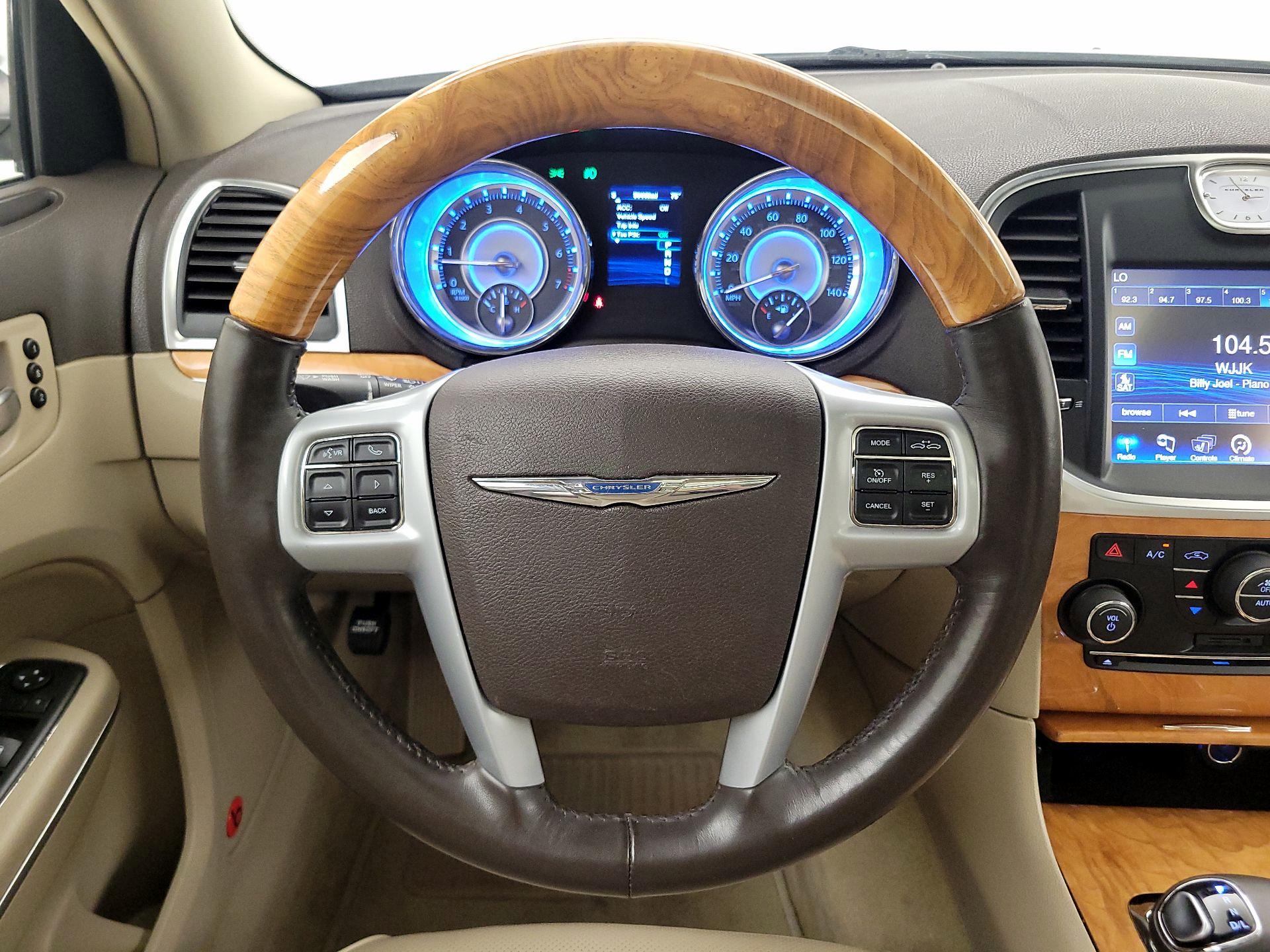 Thumbnail: 2014 Chrysler 300 - 10