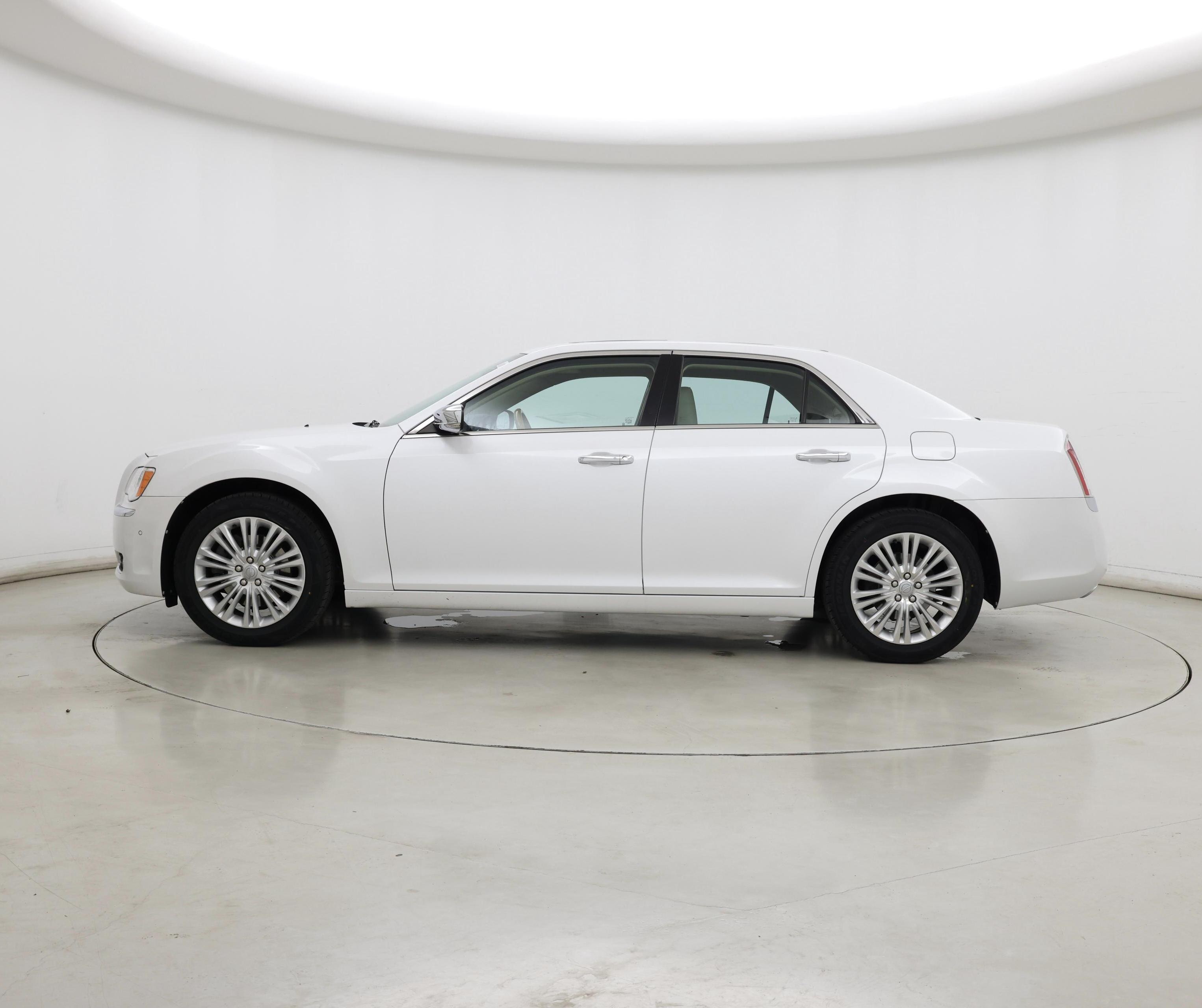 Thumbnail: 2014 Chrysler 300 - 3