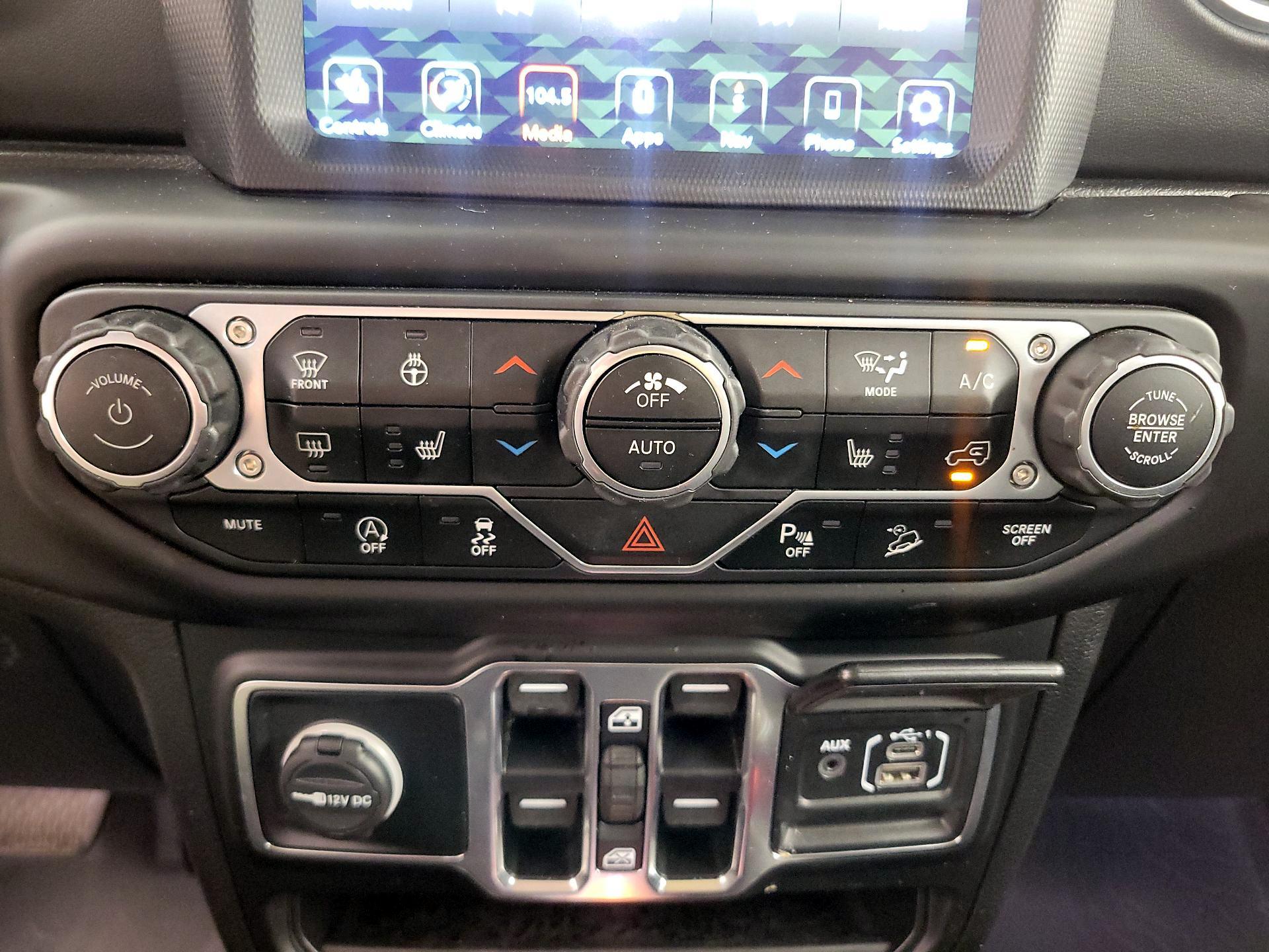 Thumbnail: 2020 Jeep Wrangler - 17