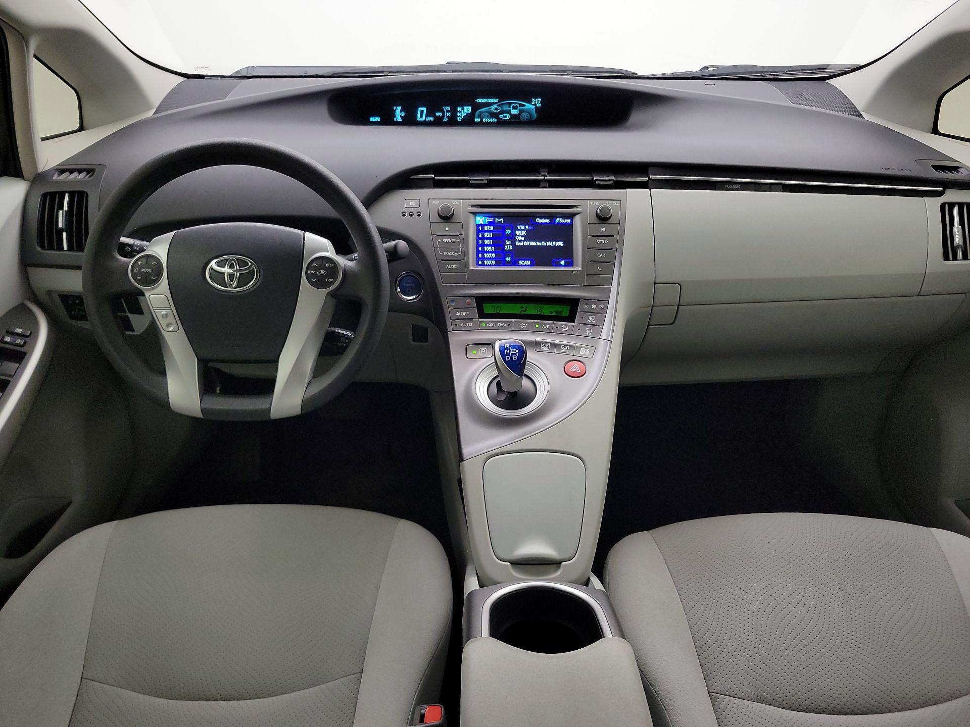 Thumbnail: 2014 Toyota Prius - 9