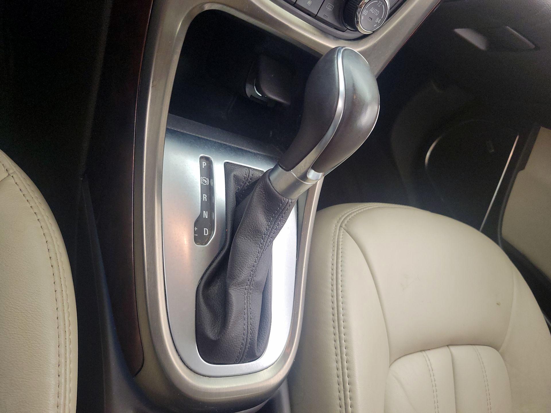 Thumbnail: 2014 Buick Verano - 17