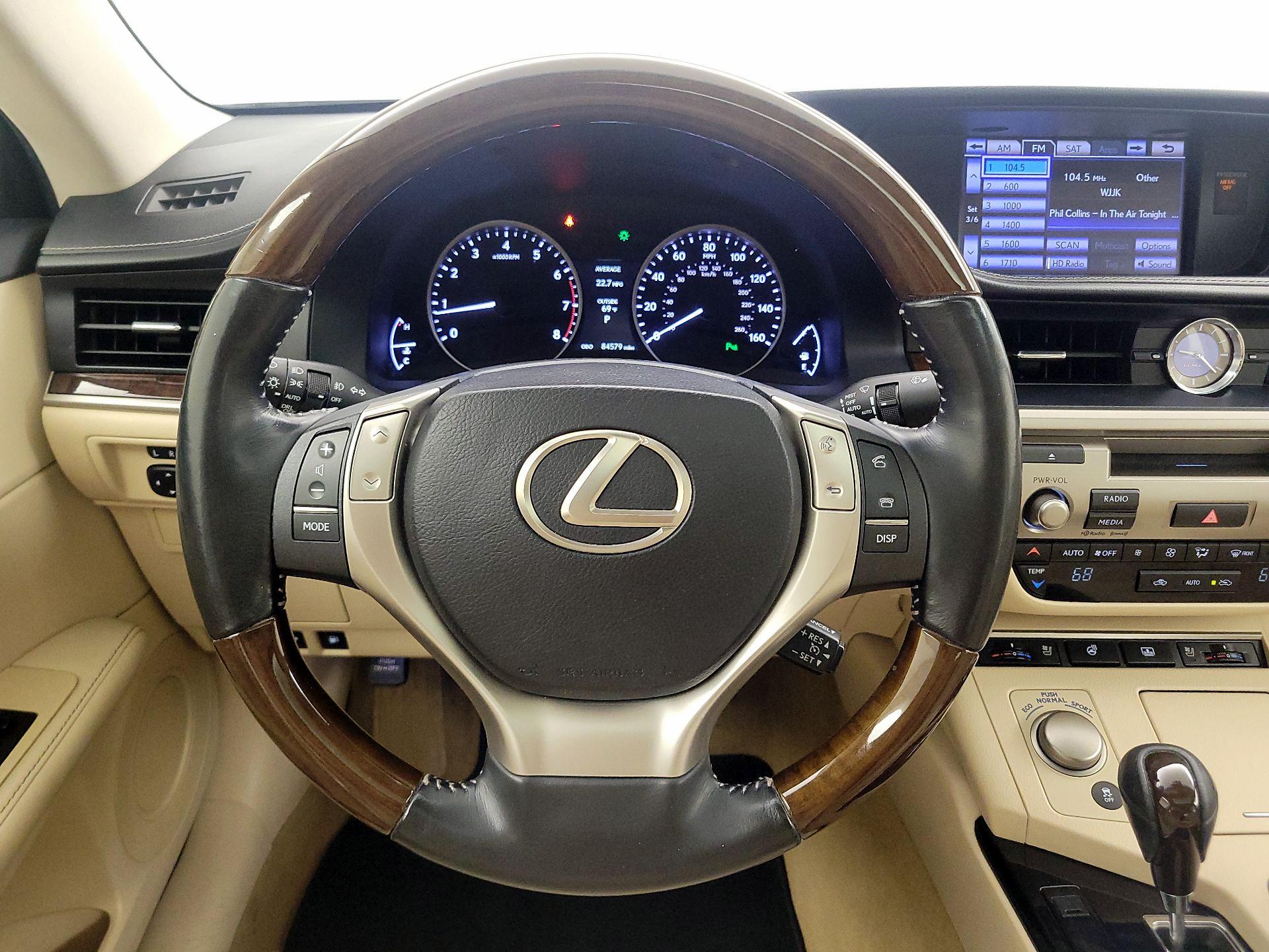 Thumbnail: 2013 Lexus ES - 10
