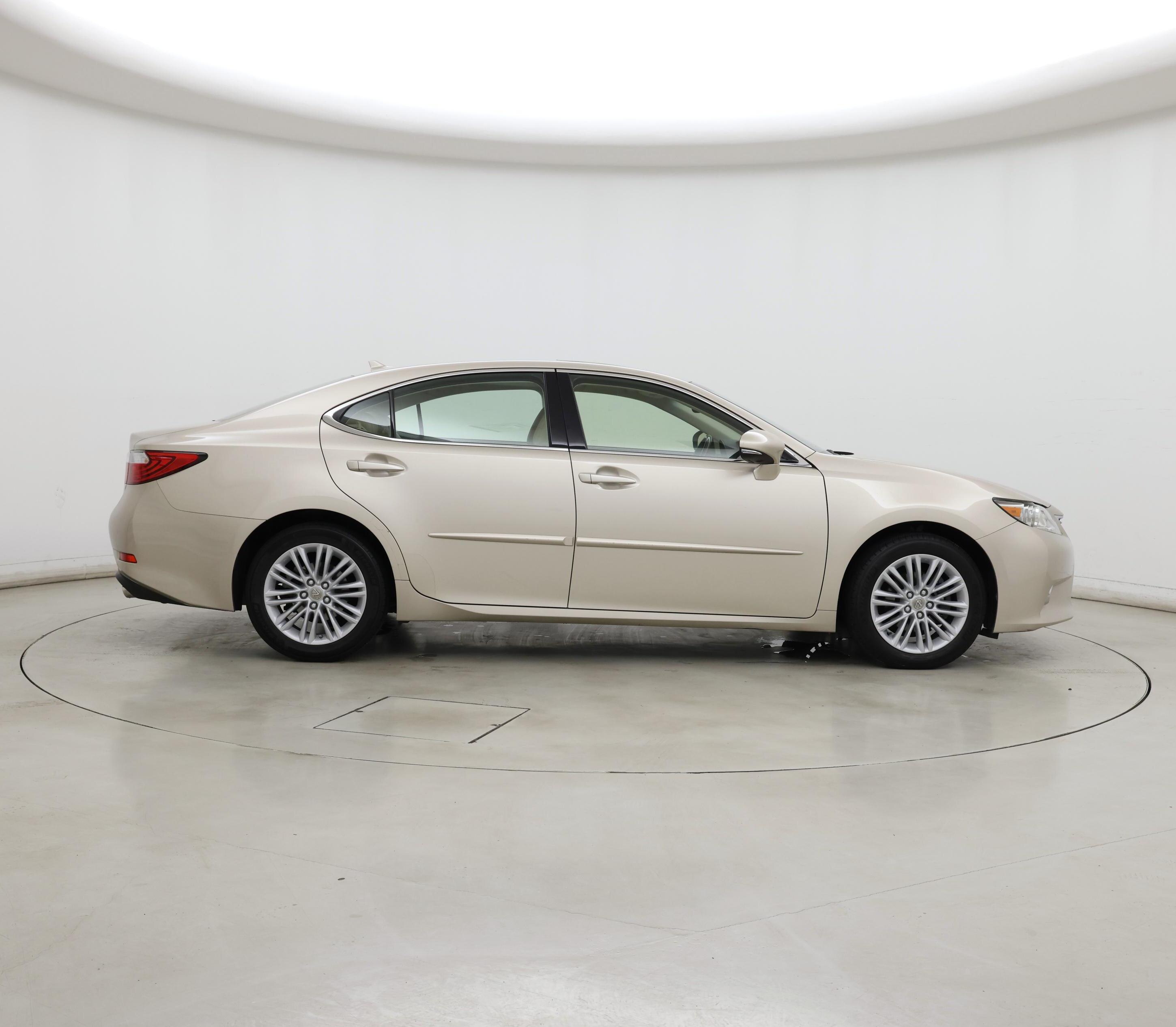 Thumbnail: 2013 Lexus ES - 7