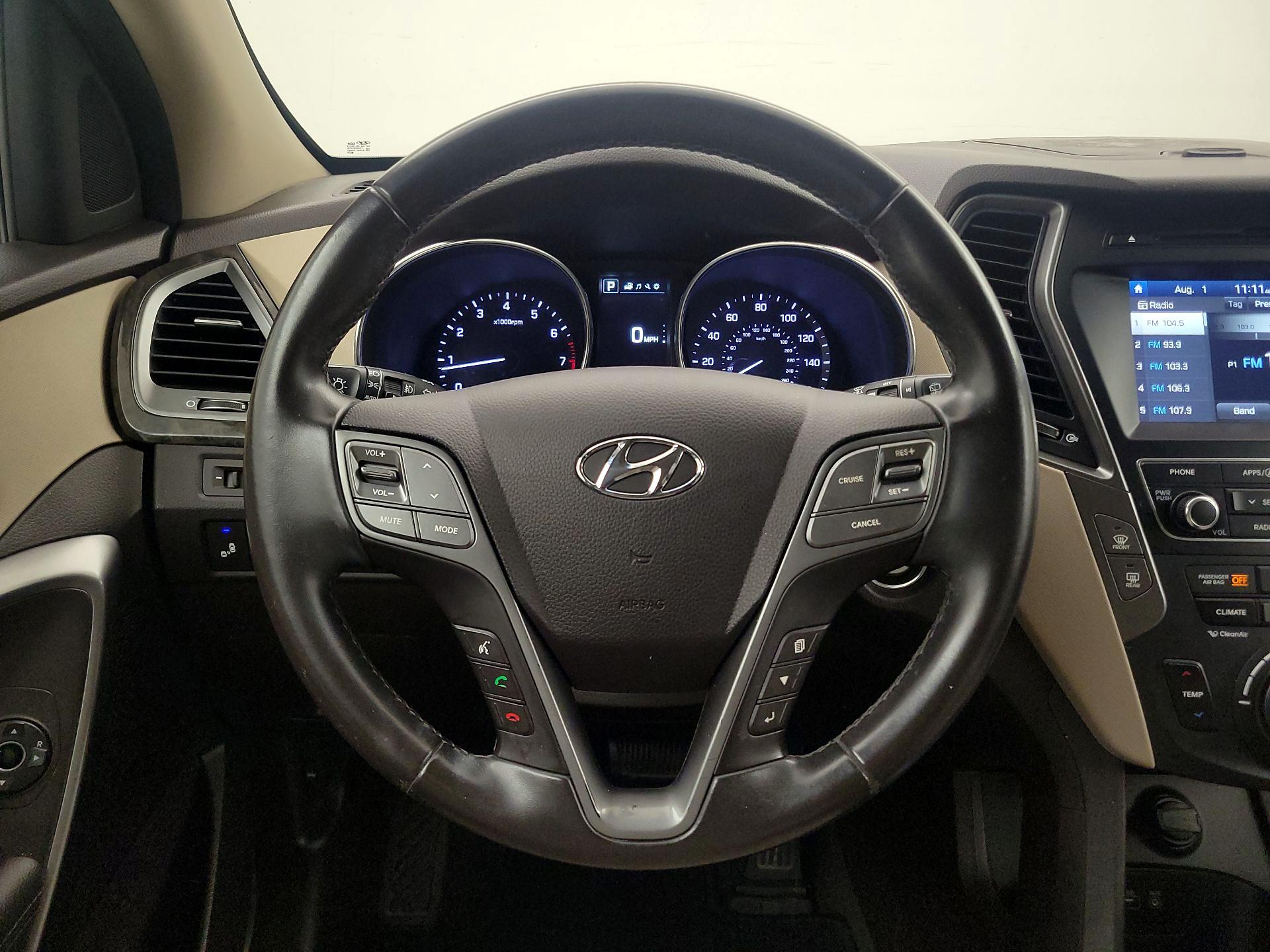 Thumbnail: 2017 Hyundai Santa Fe - 10