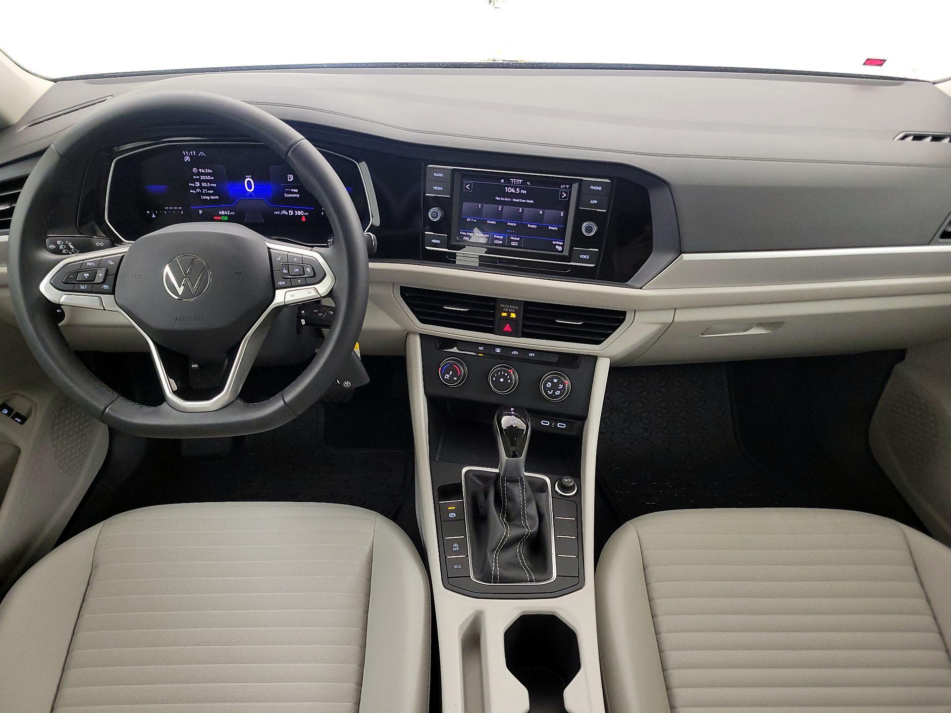 Thumbnail: 2024 Volkswagen Jetta - 9