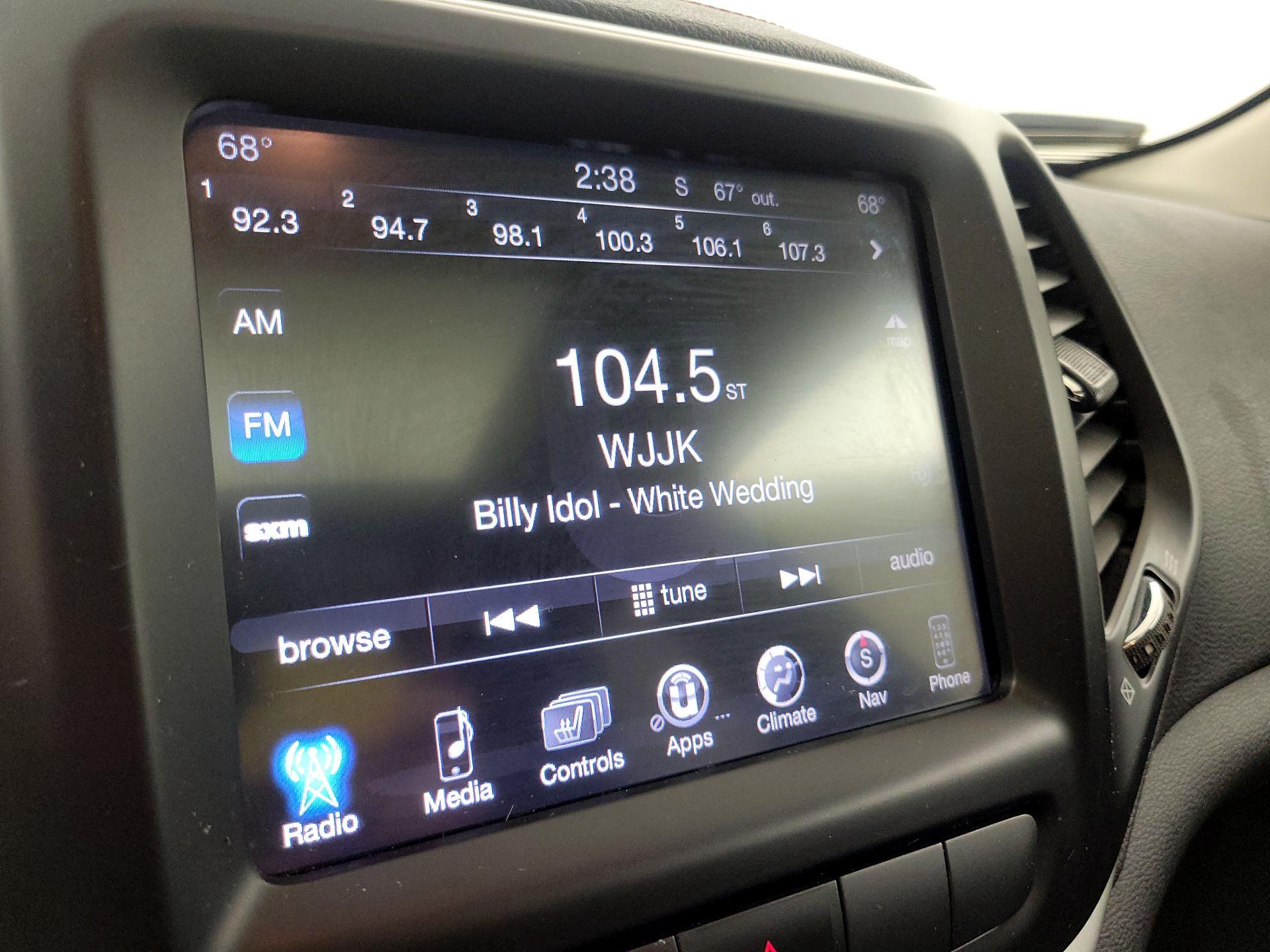 Thumbnail: 2015 Jeep Cherokee - 16