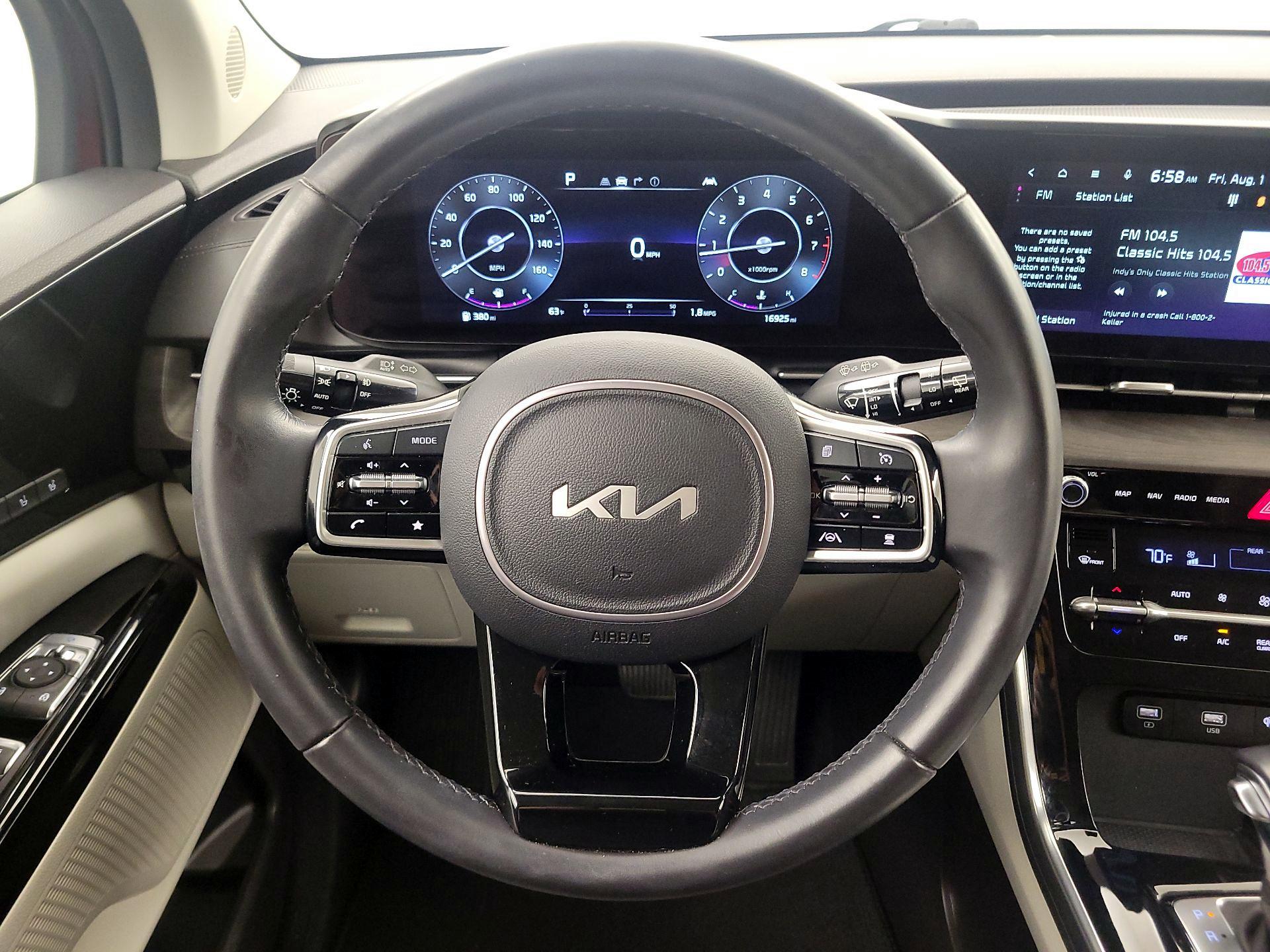 Thumbnail: 2023 Kia Carnival - 10