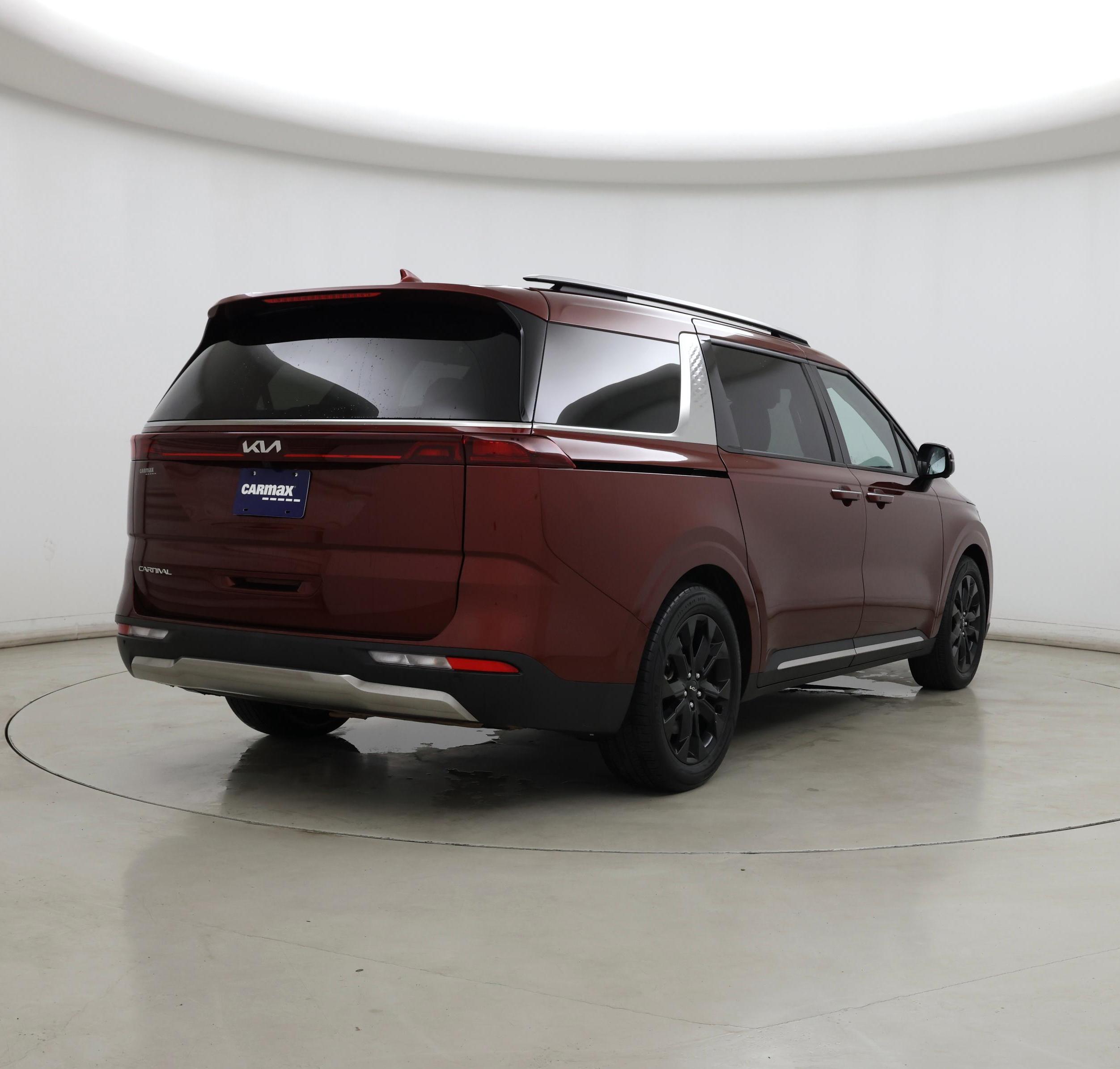 Thumbnail: 2023 Kia Carnival - 8
