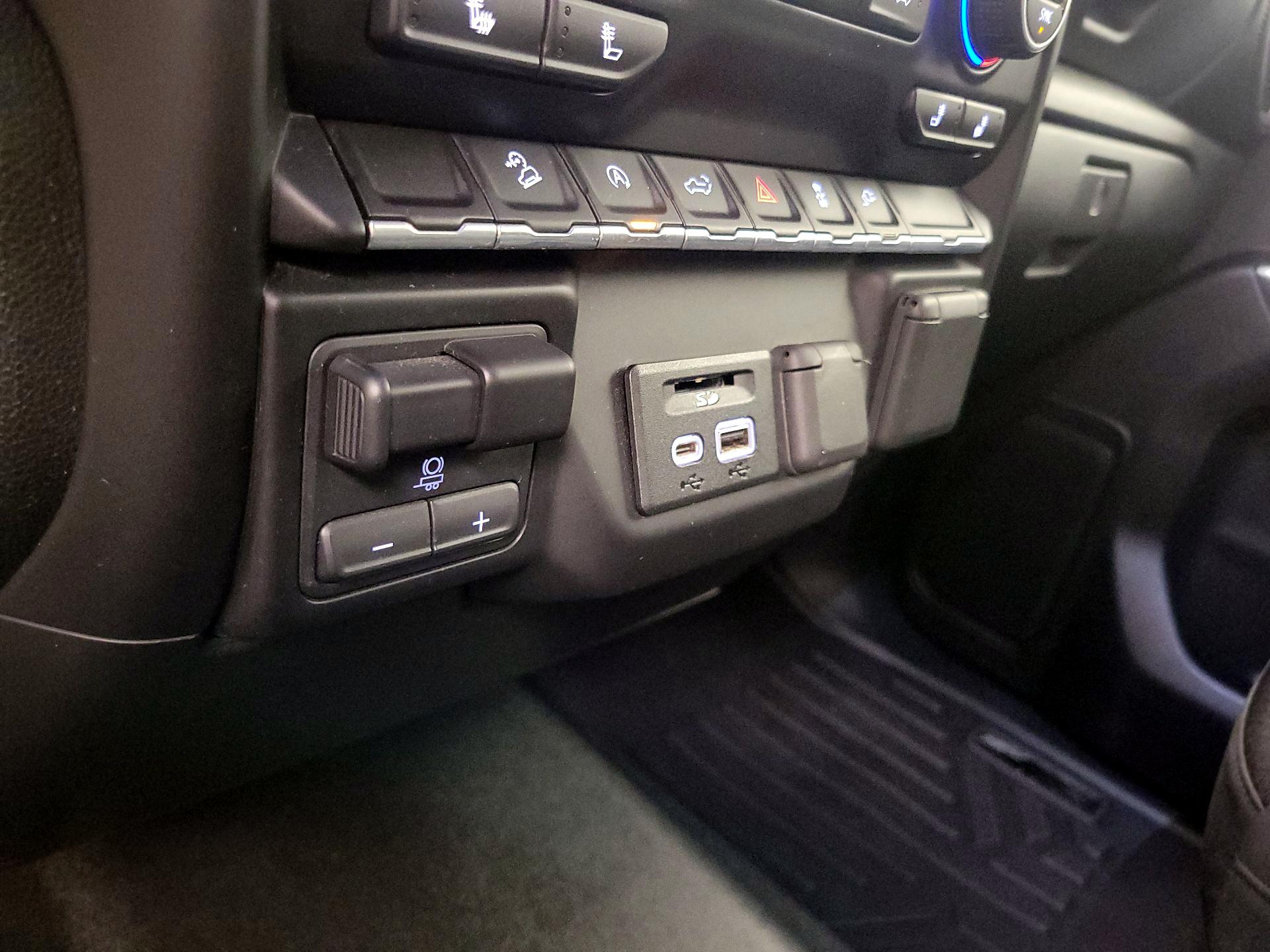 Thumbnail: 2019 Chevrolet Silverado 1500 - 18