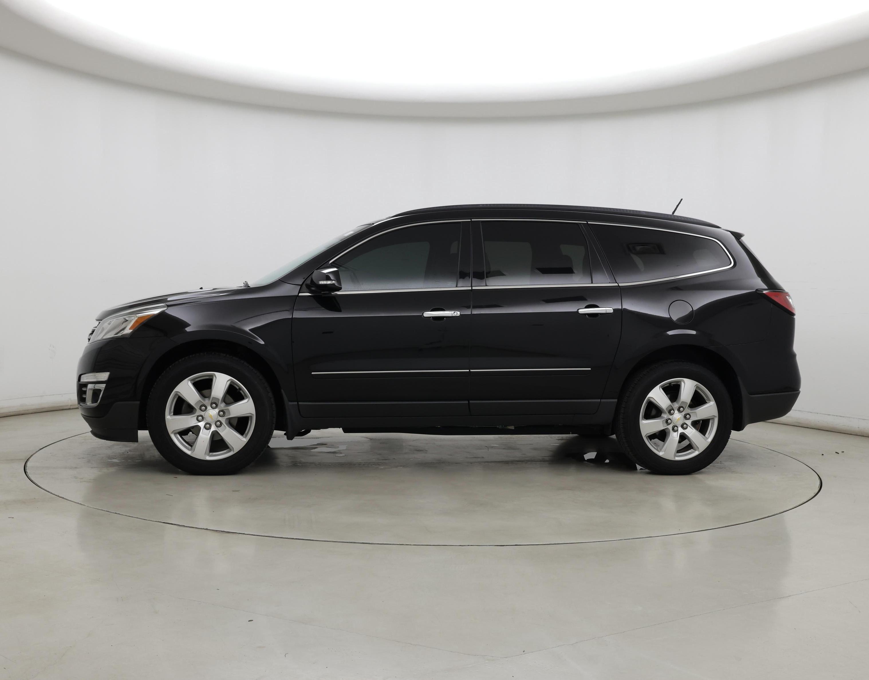 Thumbnail: 2017 Chevrolet Traverse - 3