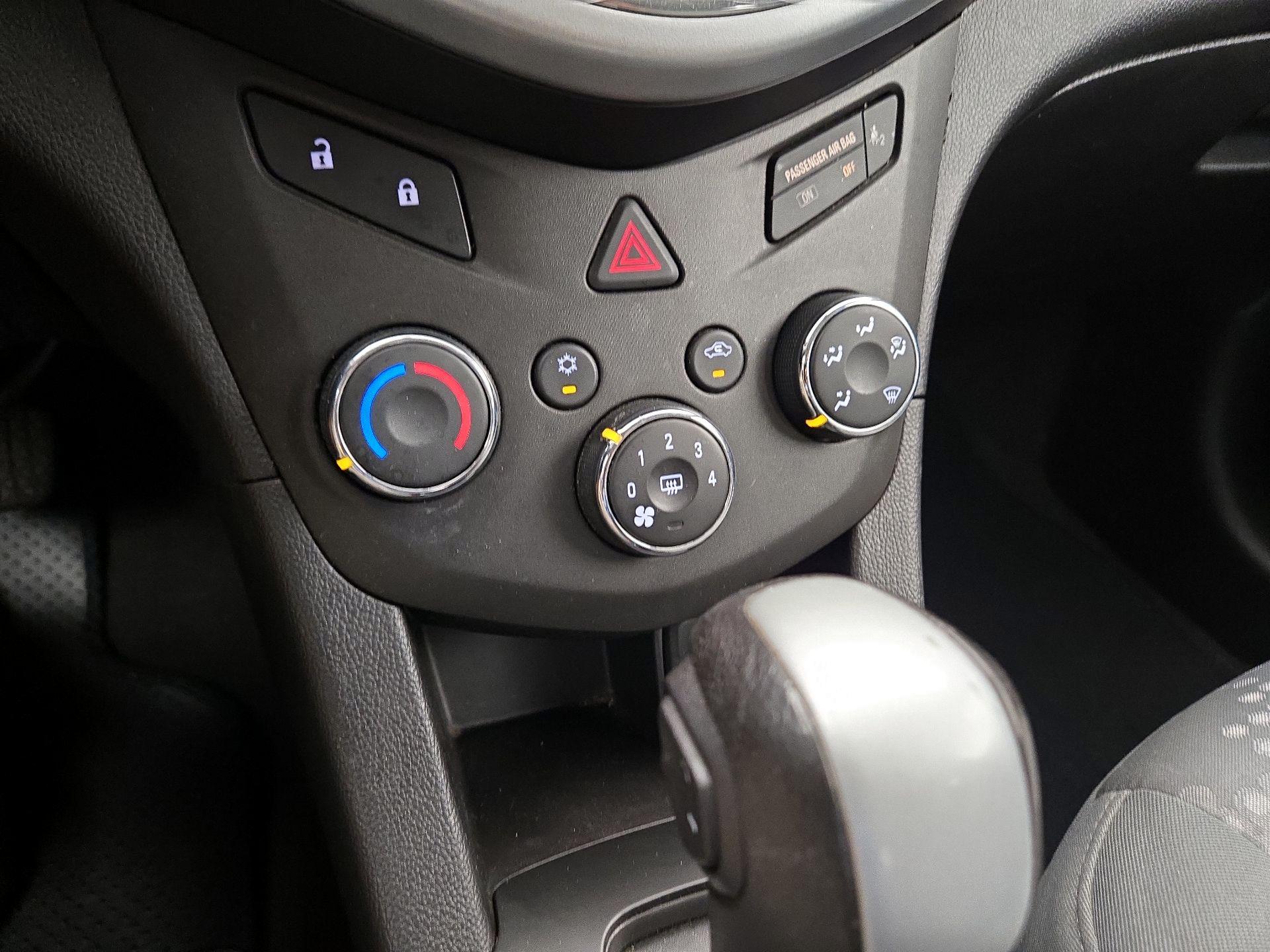 Thumbnail: 2017 Chevrolet Sonic - 16