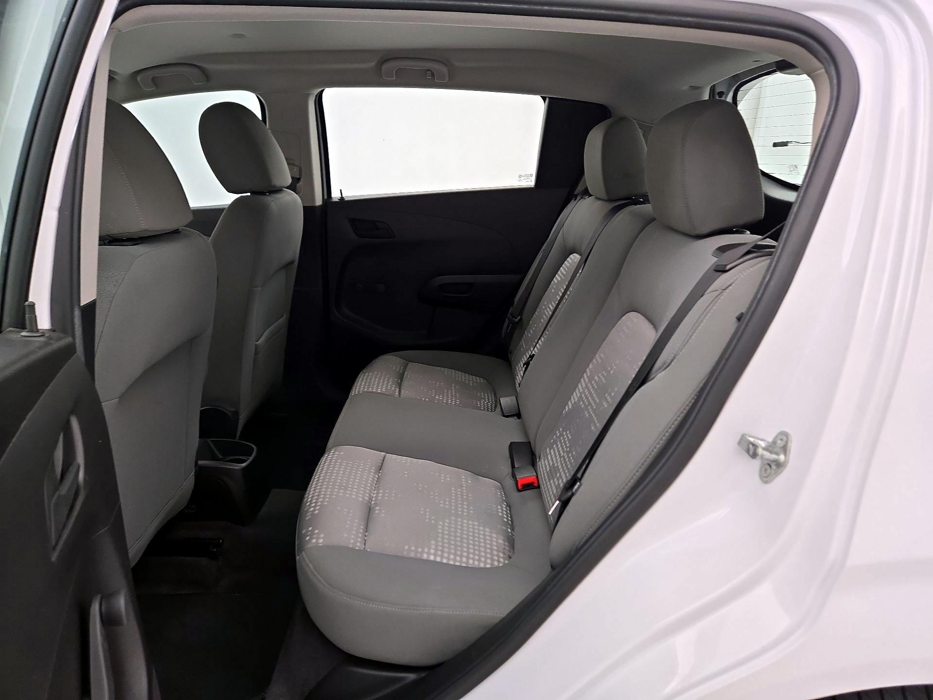 Thumbnail: 2017 Chevrolet Sonic - 19