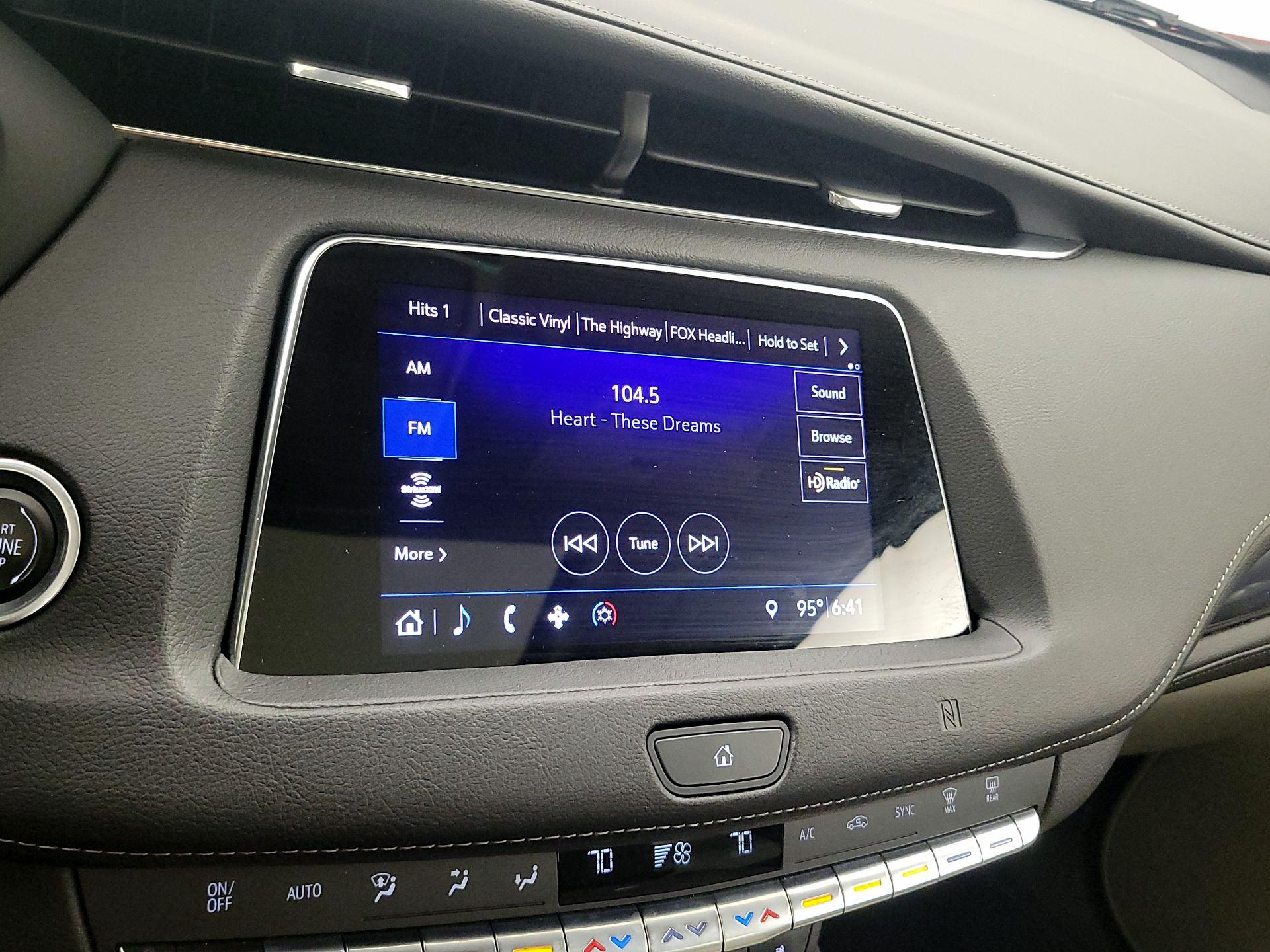 Thumbnail: 2019 Cadillac XT4 - 15