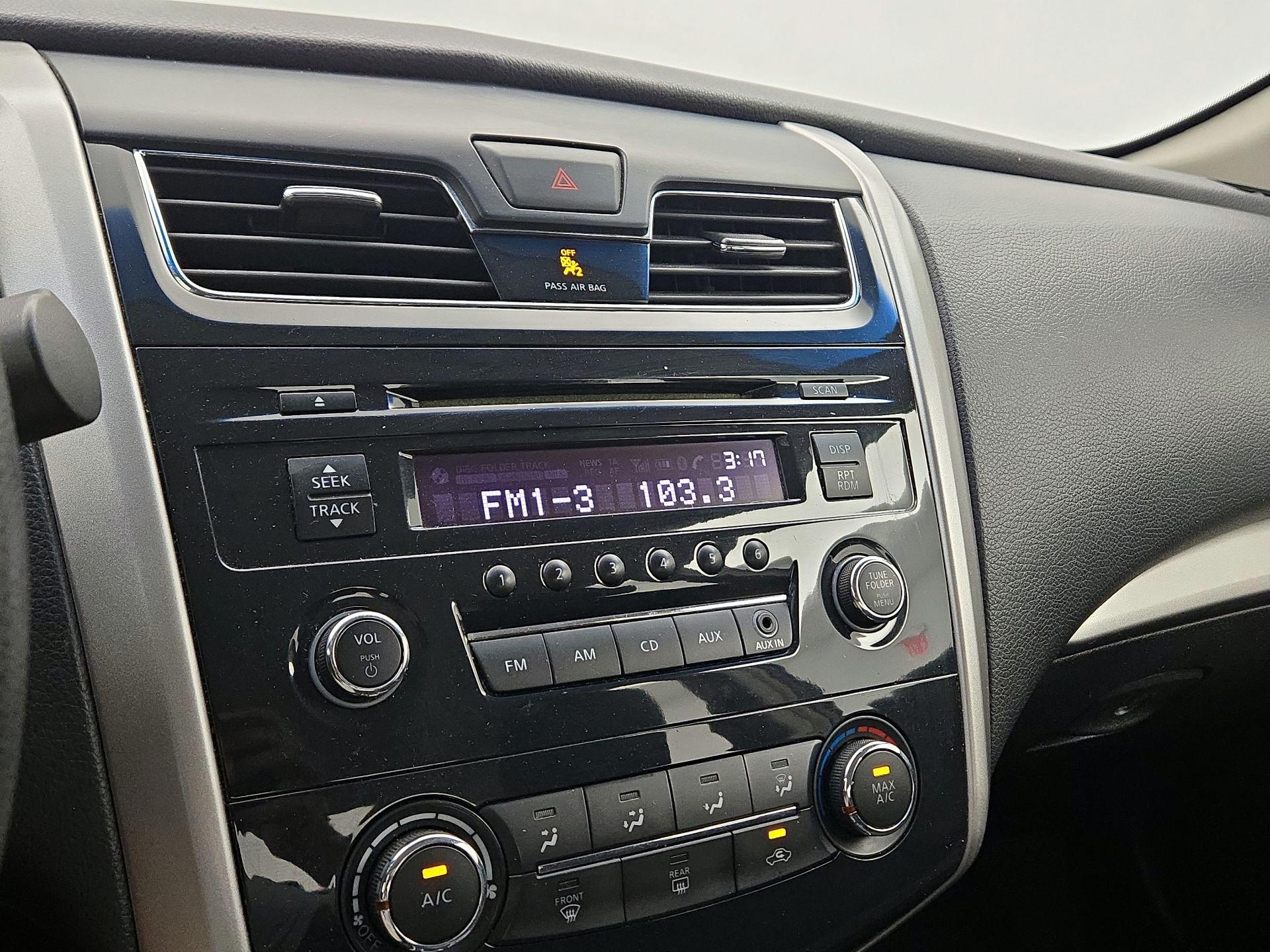 Thumbnail: 2013 Nissan Altima - 14
