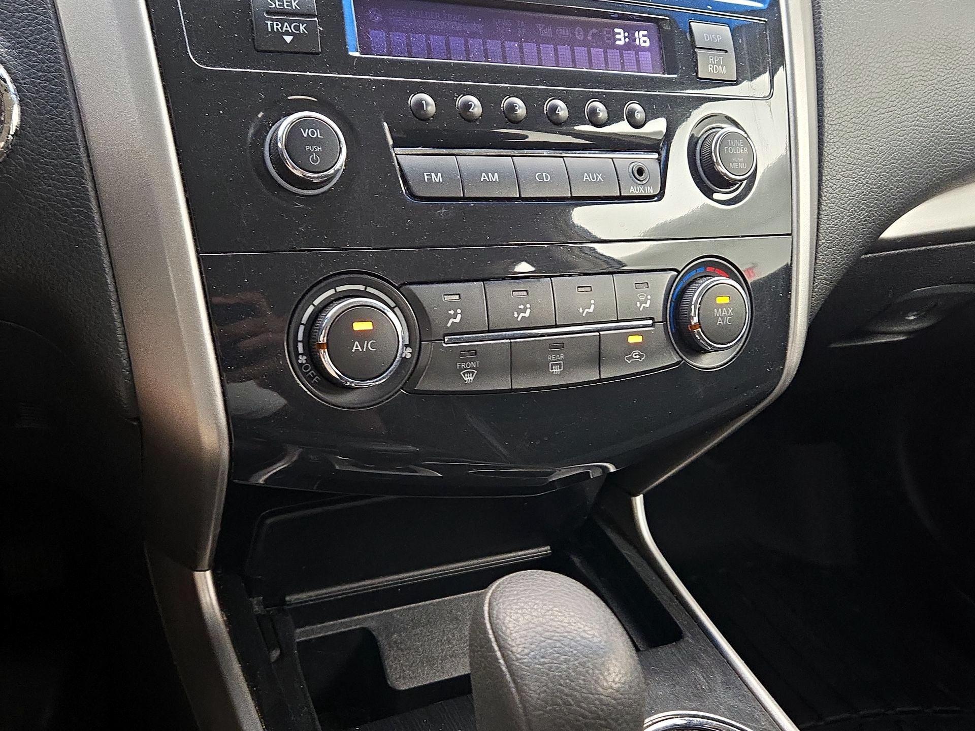 Thumbnail: 2013 Nissan Altima - 15