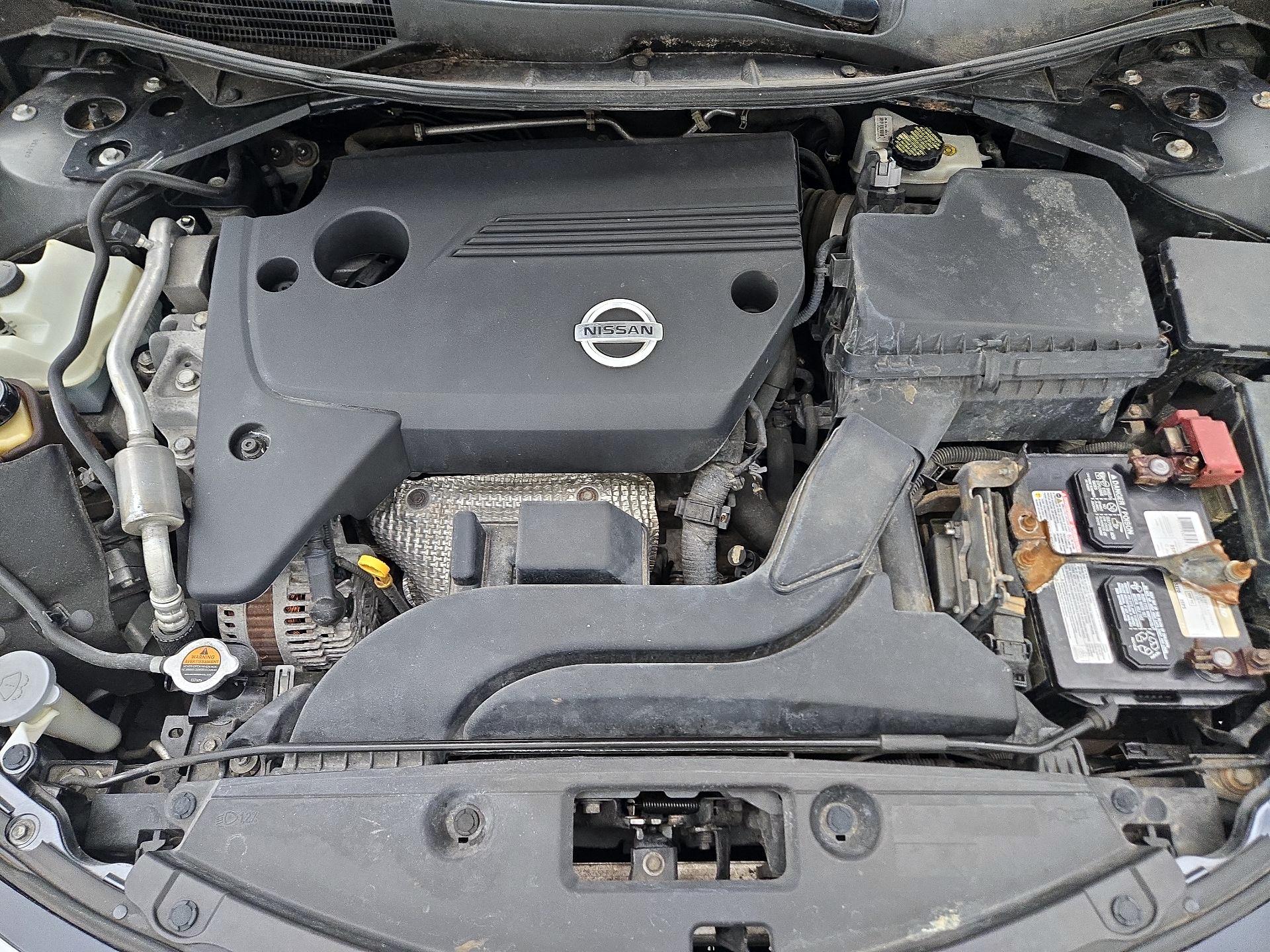 Thumbnail: 2013 Nissan Altima - 20