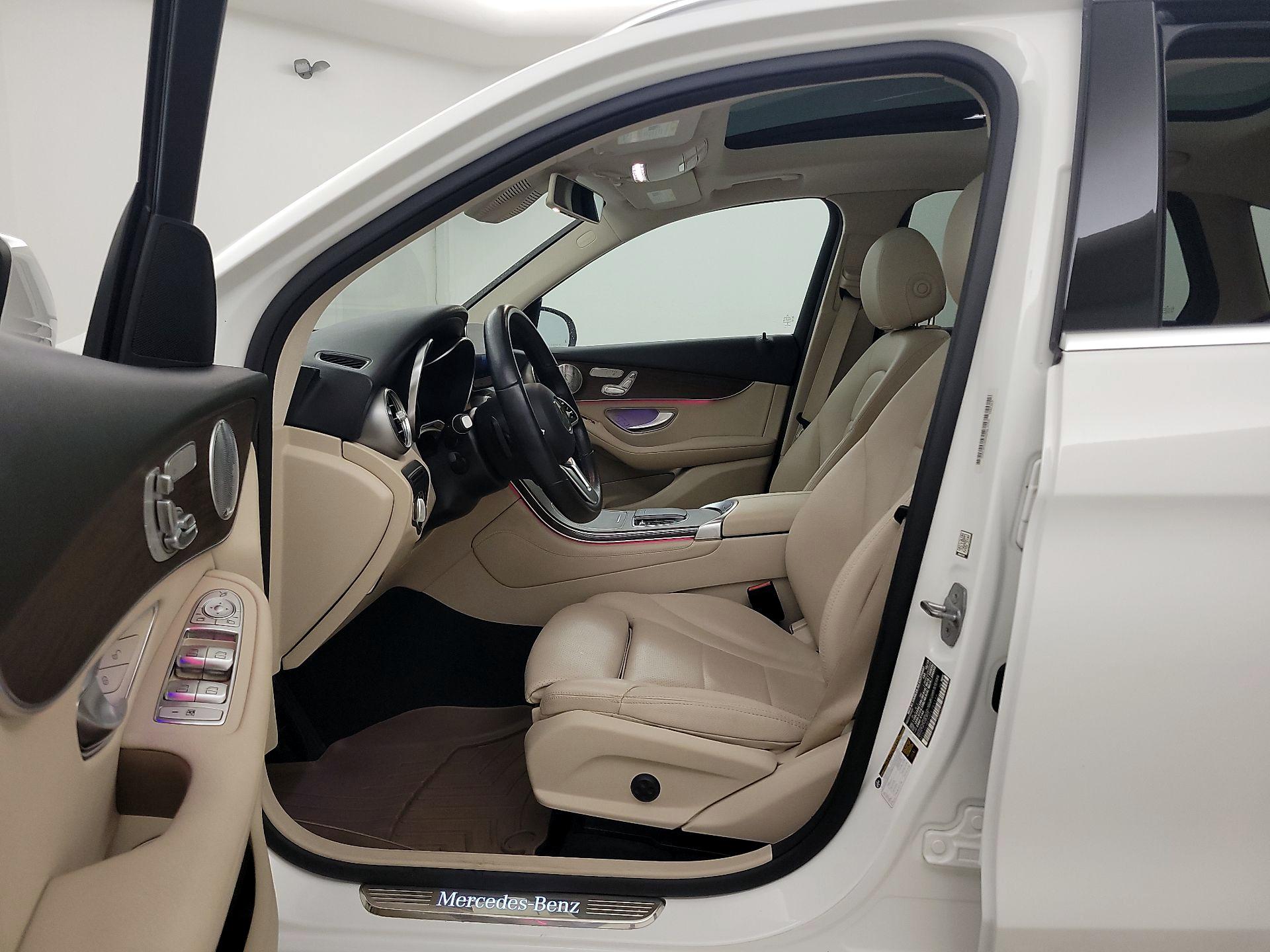 Thumbnail: 2020 Mercedes-Benz GLC - 11
