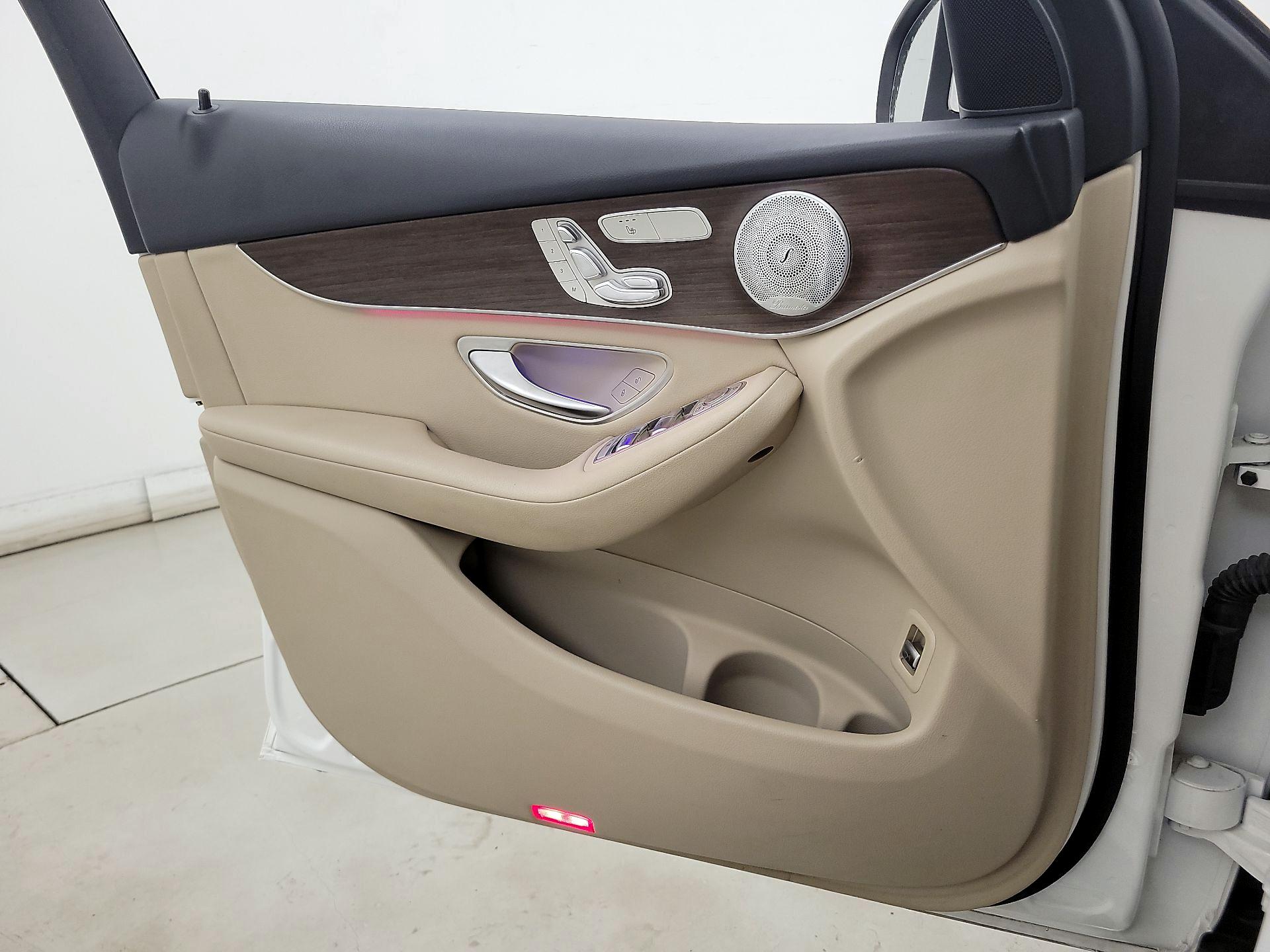Thumbnail: 2020 Mercedes-Benz GLC - 12