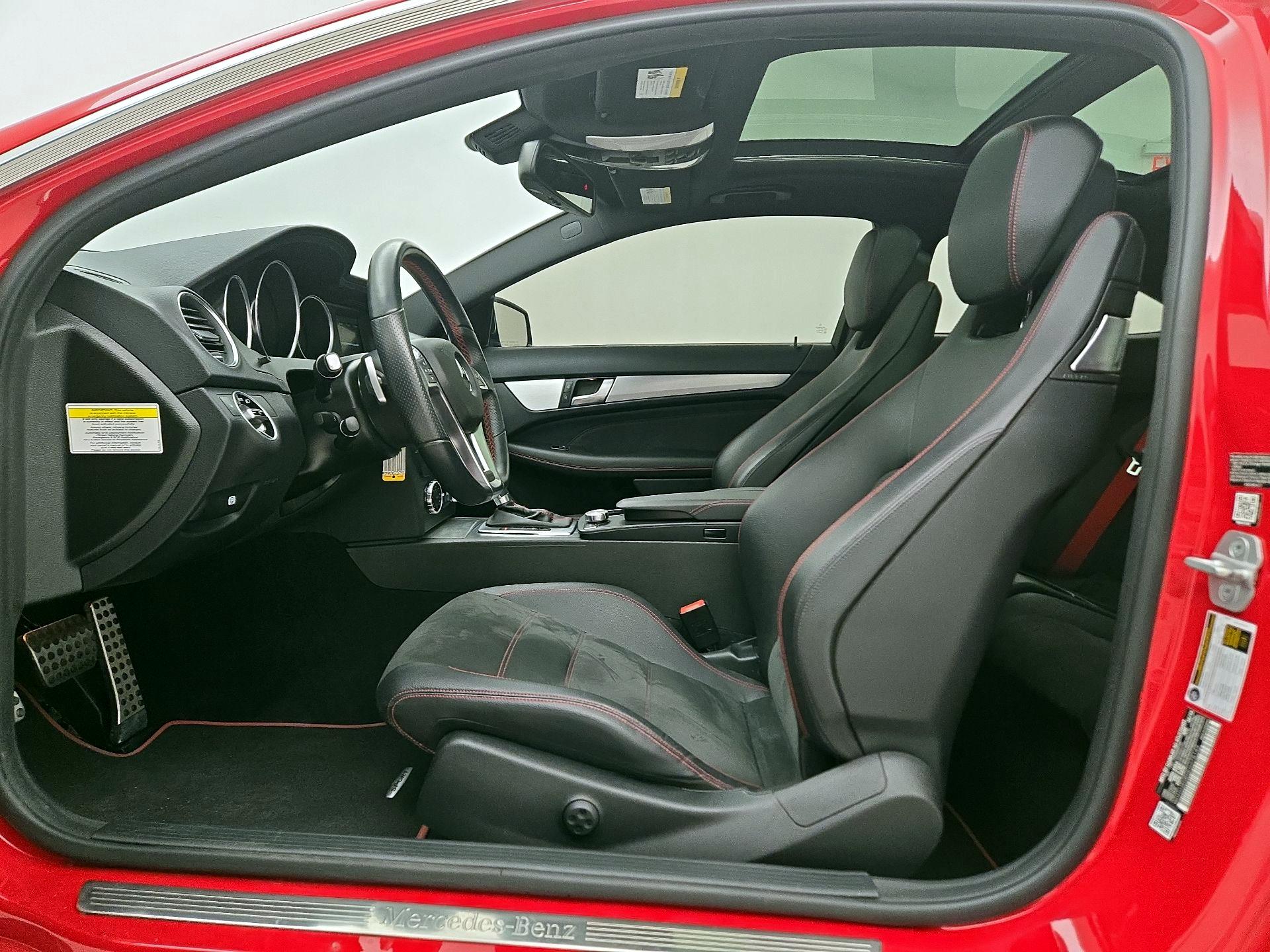 Thumbnail: 2014 Mercedes-Benz C-Class - 11