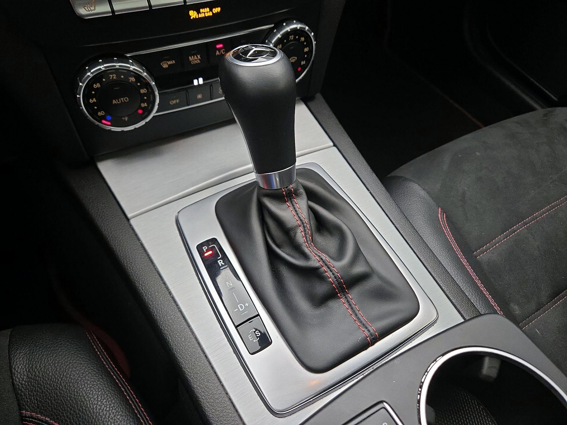 Thumbnail: 2014 Mercedes-Benz C-Class - 16