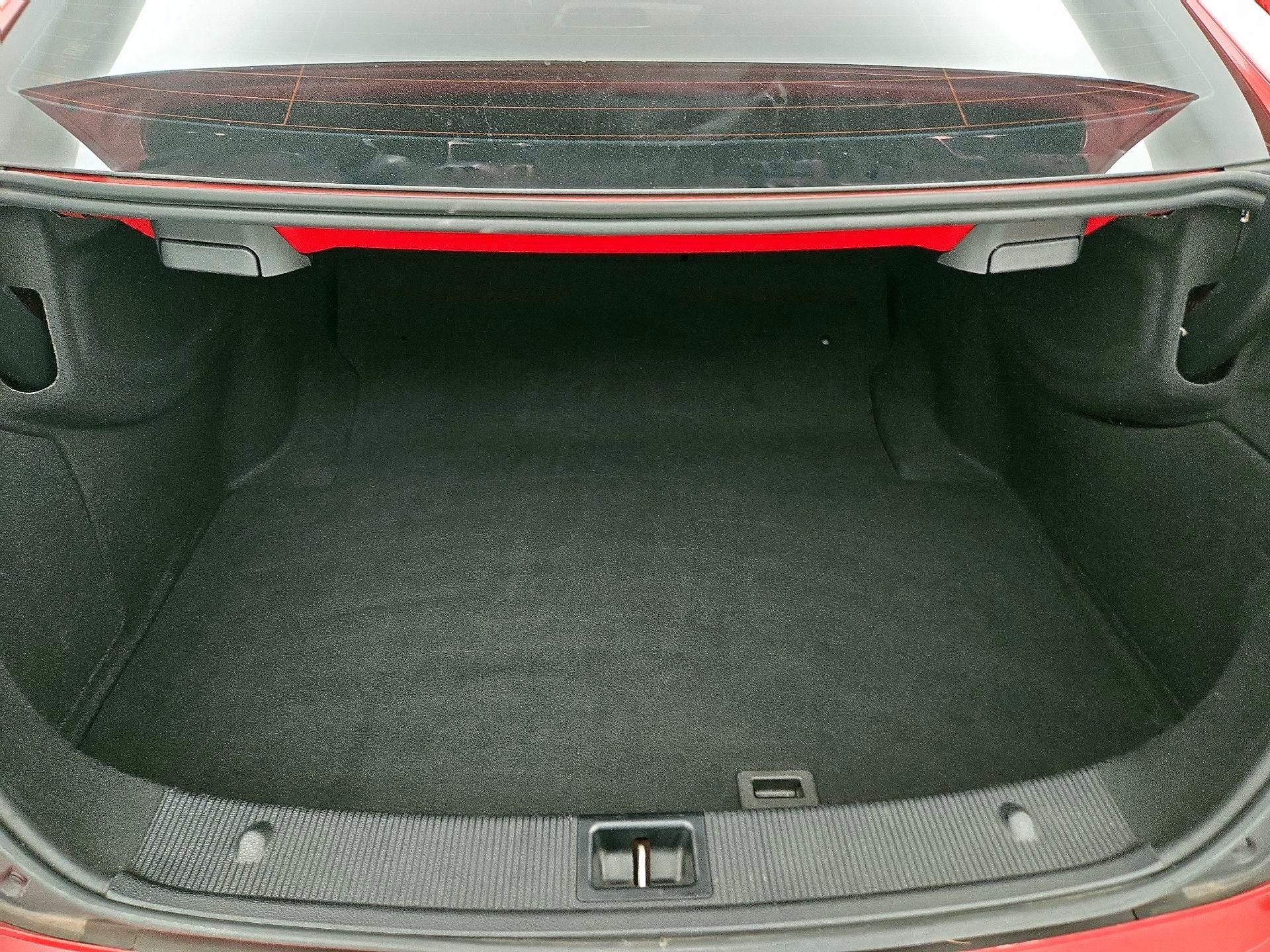 Thumbnail: 2014 Mercedes-Benz C-Class - 19