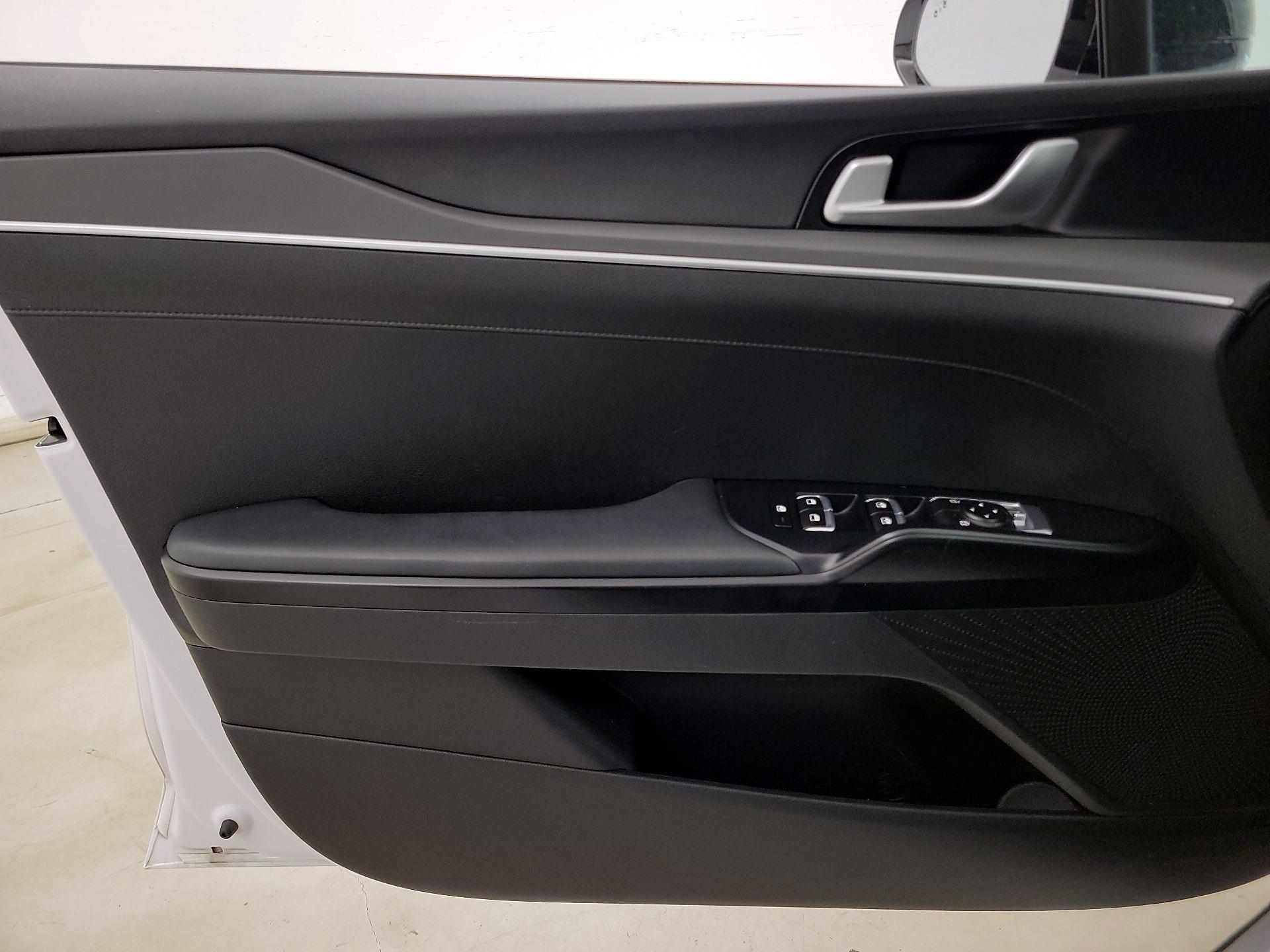 Thumbnail: 2021 Kia K5 - 12