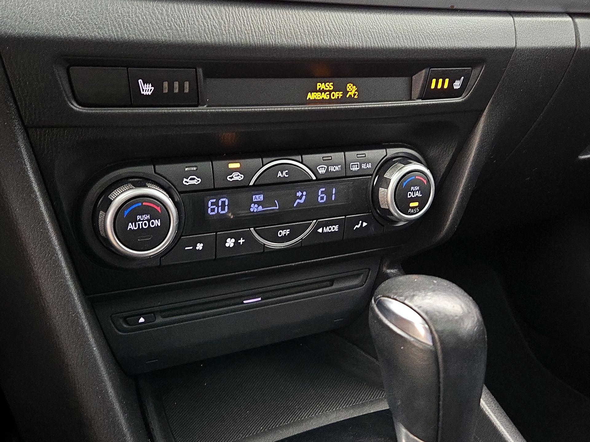 Thumbnail: 2014 Mazda Mazda3 - 16