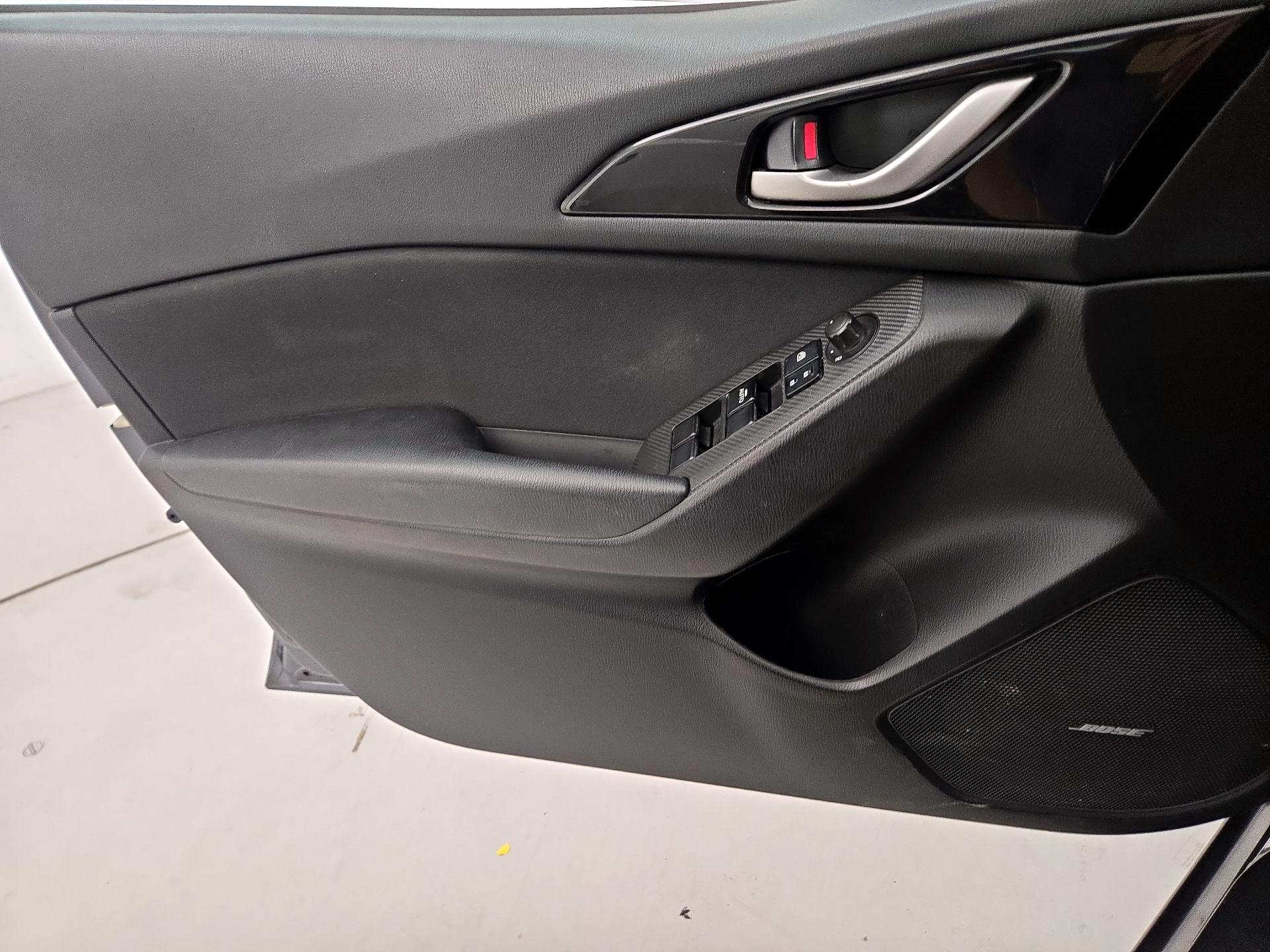 Thumbnail: 2016 Mazda Mazda3 - 12