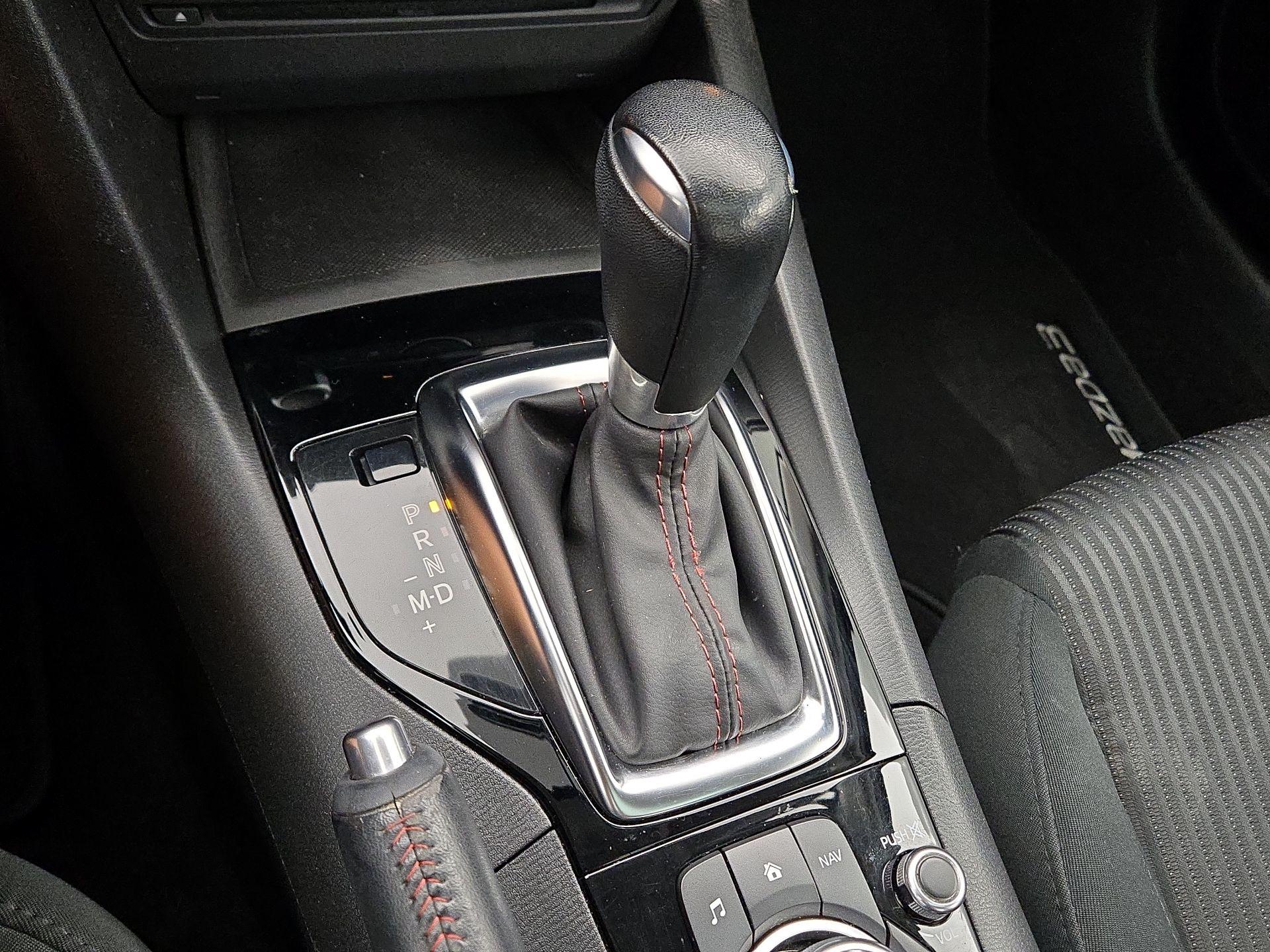 Thumbnail: 2016 Mazda Mazda3 - 17