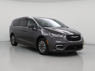 Gray 2022 Chrysler Pacifica Hybrid Touring L