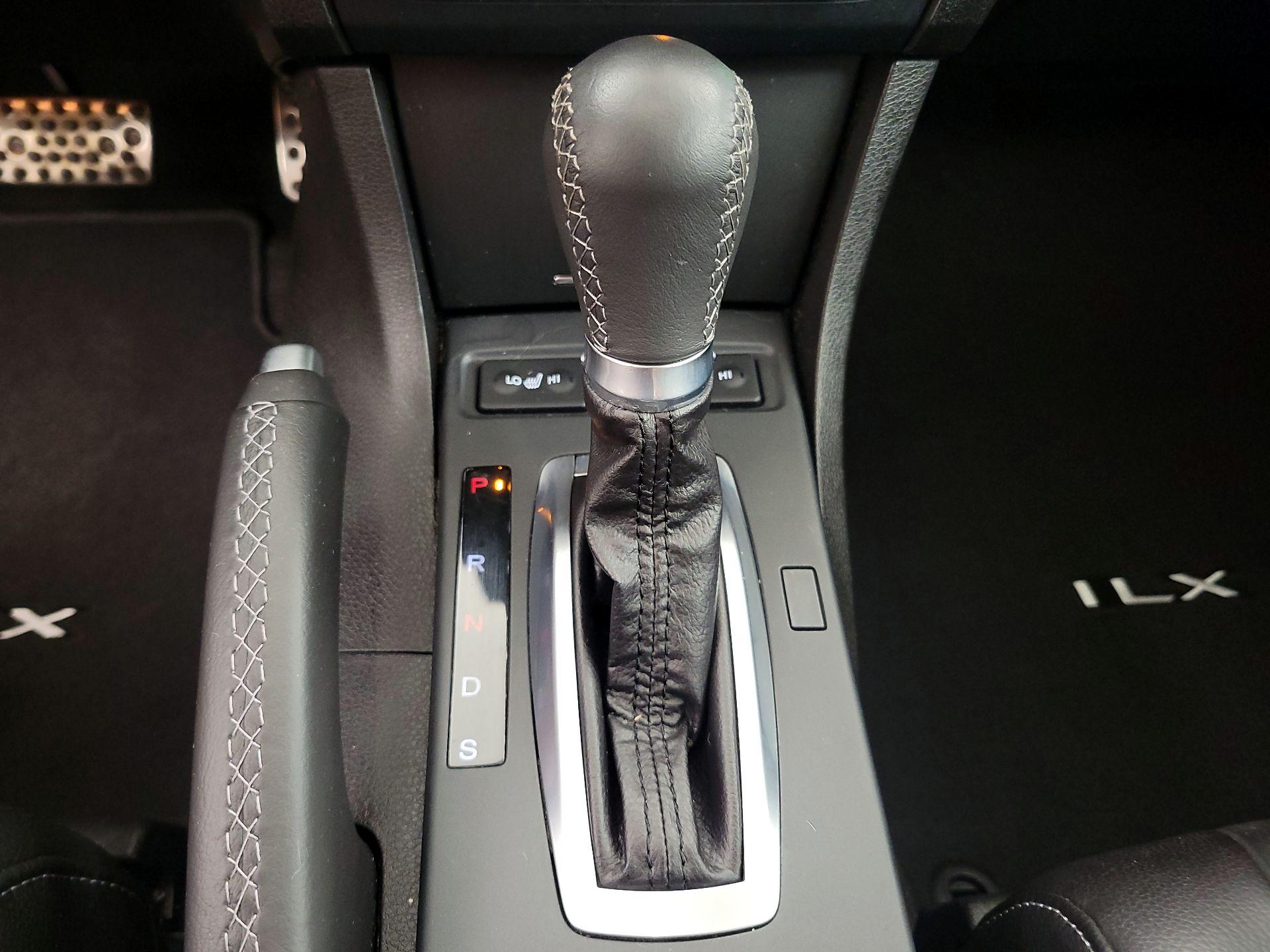 Thumbnail: 2019 Acura ILX - 17