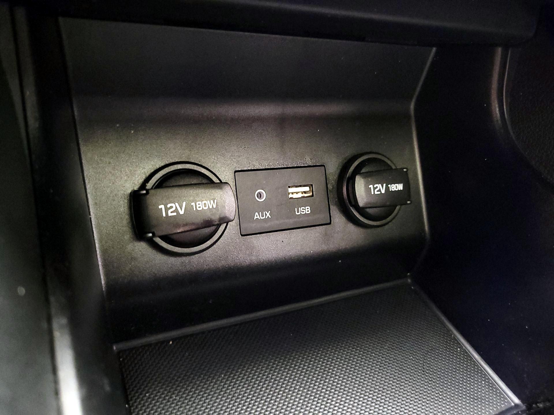 Thumbnail: 2020 Hyundai Elantra - 18