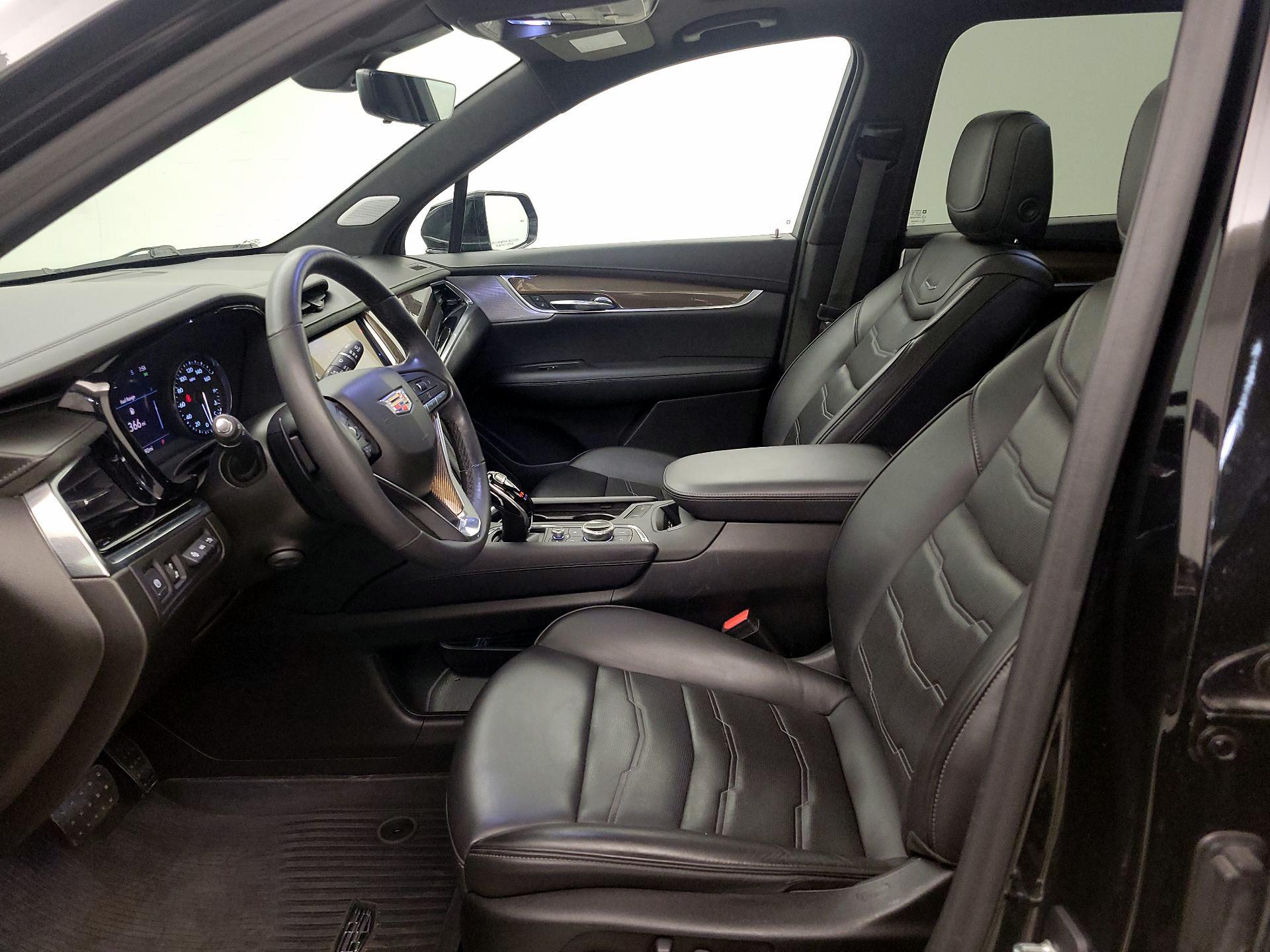 Thumbnail: 2020 Cadillac XT6 - 11