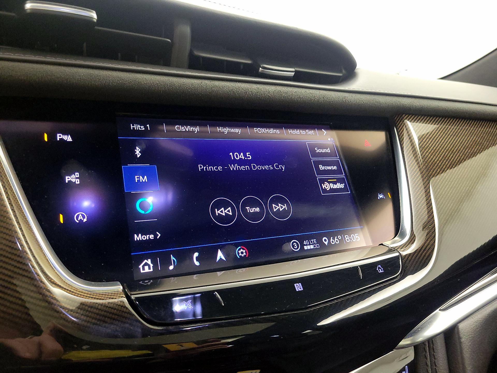 Thumbnail: 2020 Cadillac XT6 - 16