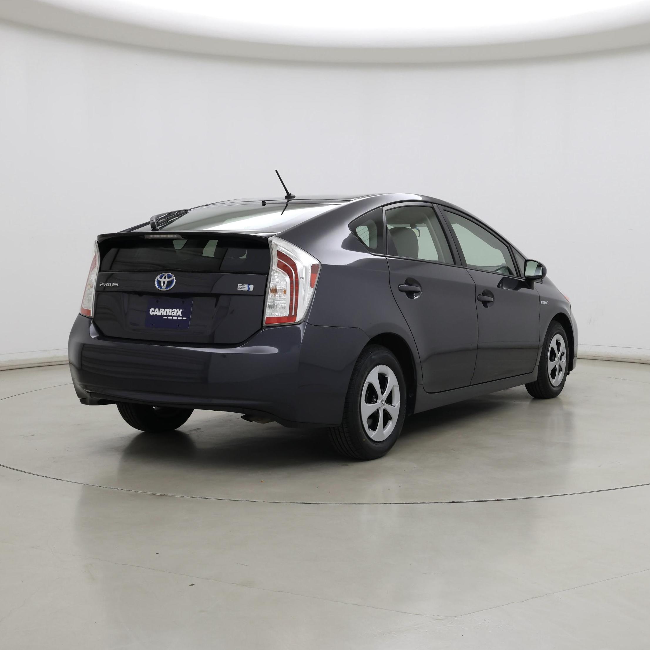 Thumbnail: 2015 Toyota Prius - 8