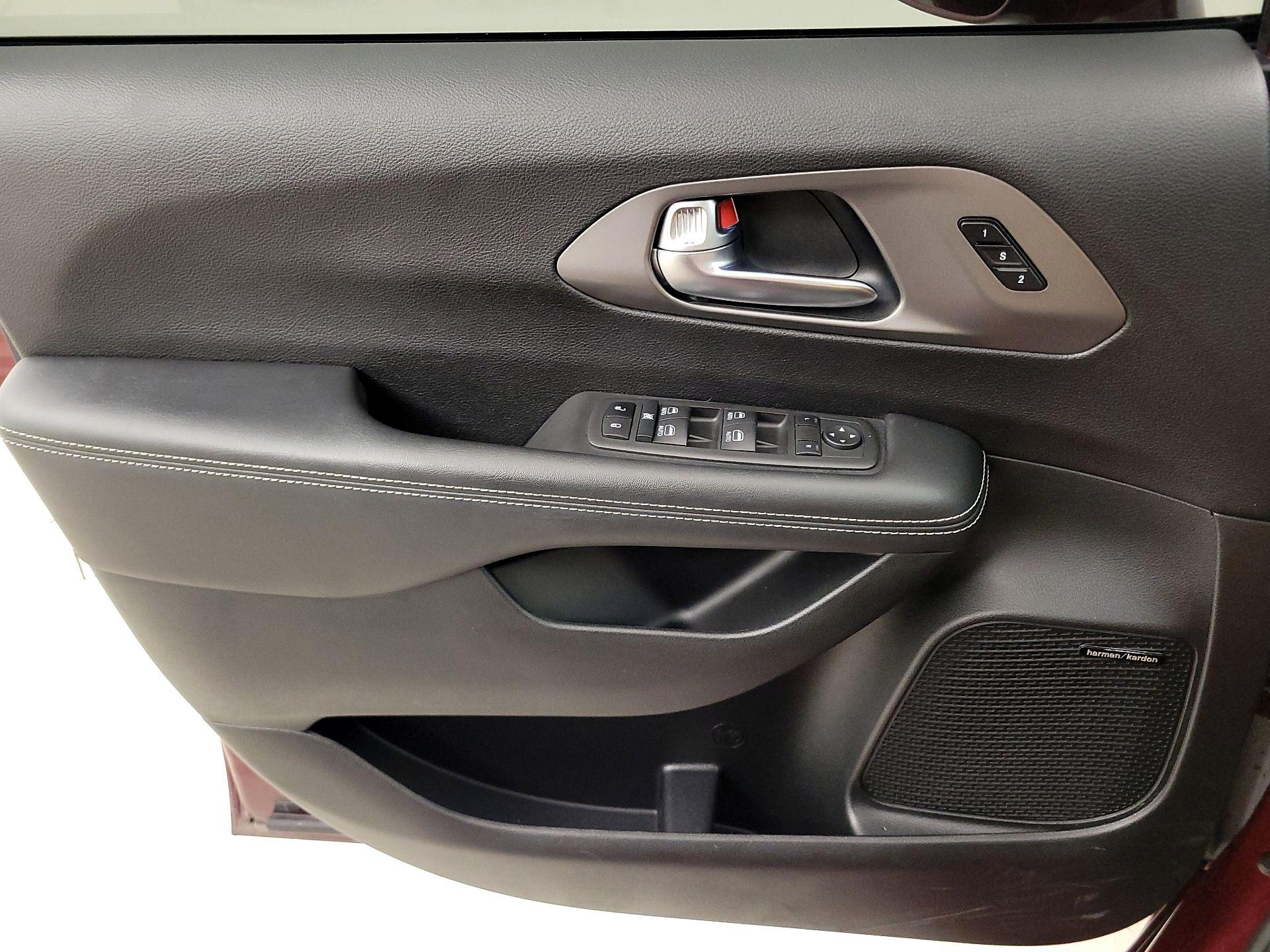 Thumbnail: 2022 Chrysler Pacifica - 12