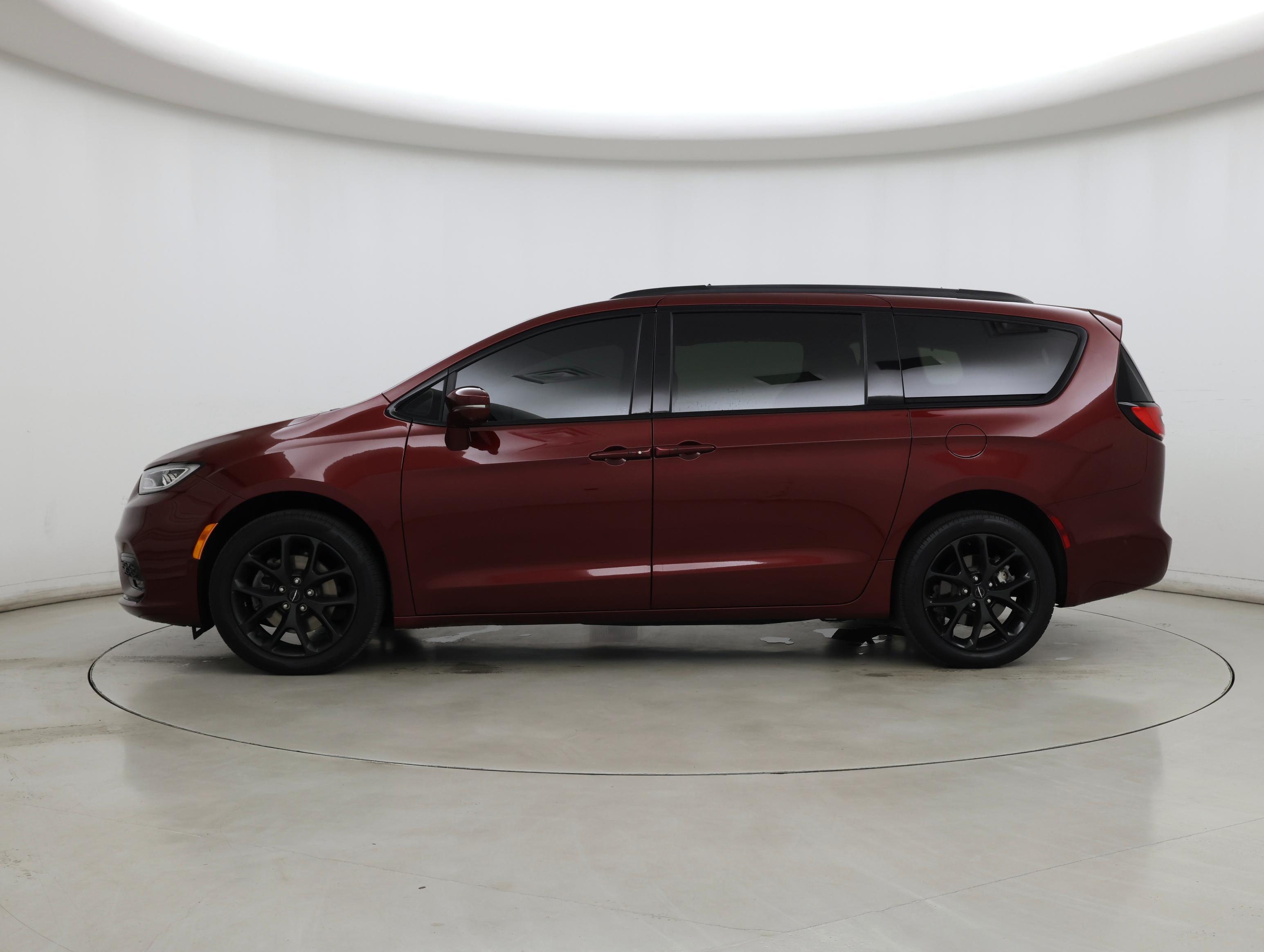 Thumbnail: 2022 Chrysler Pacifica - 3