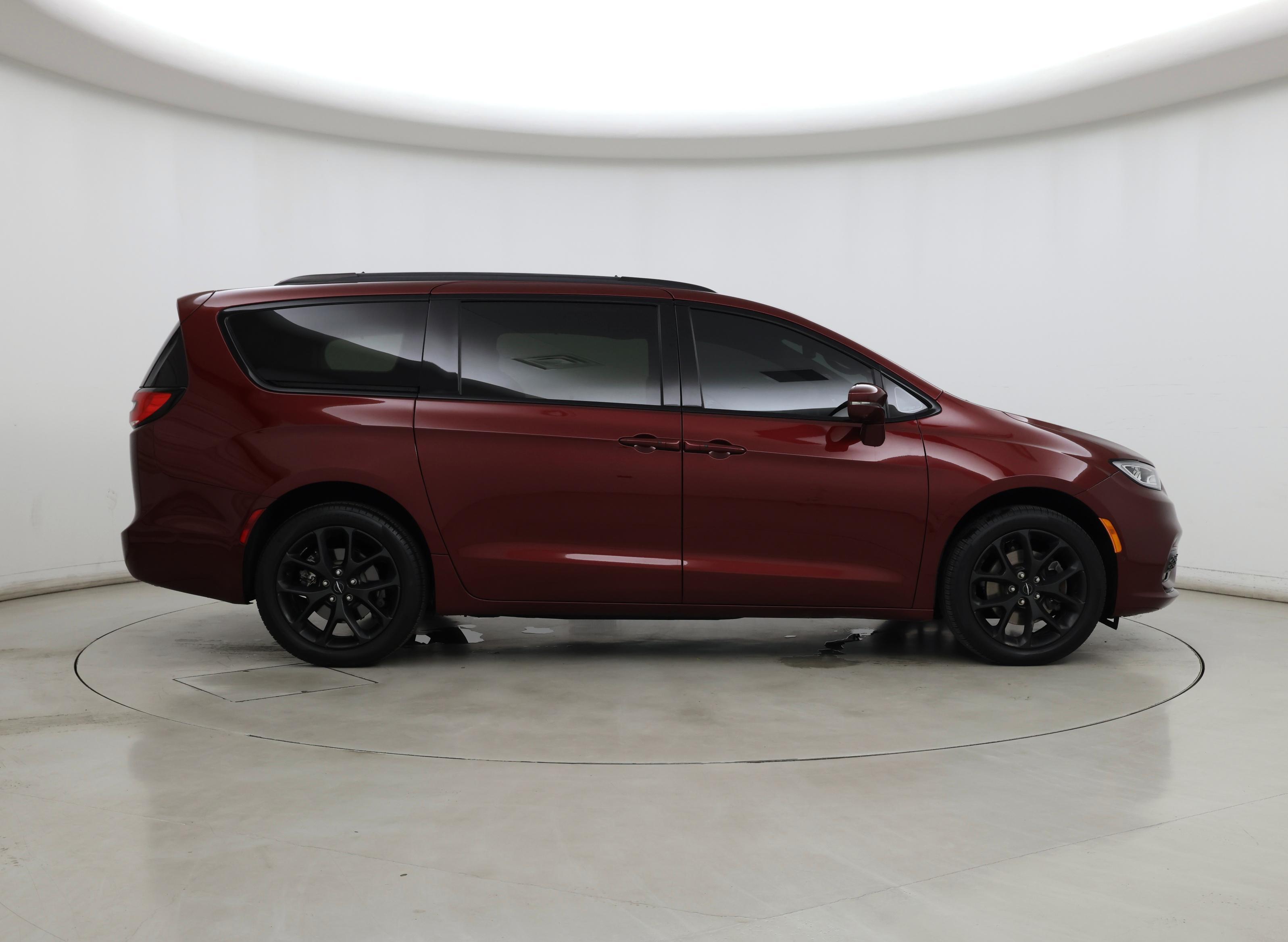 Thumbnail: 2022 Chrysler Pacifica - 7