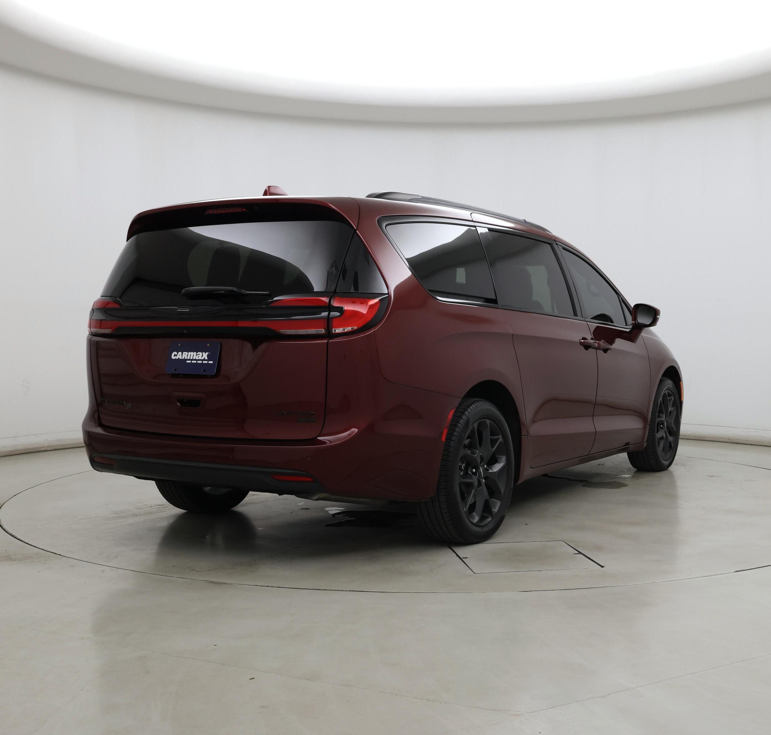 Thumbnail: 2022 Chrysler Pacifica - 8